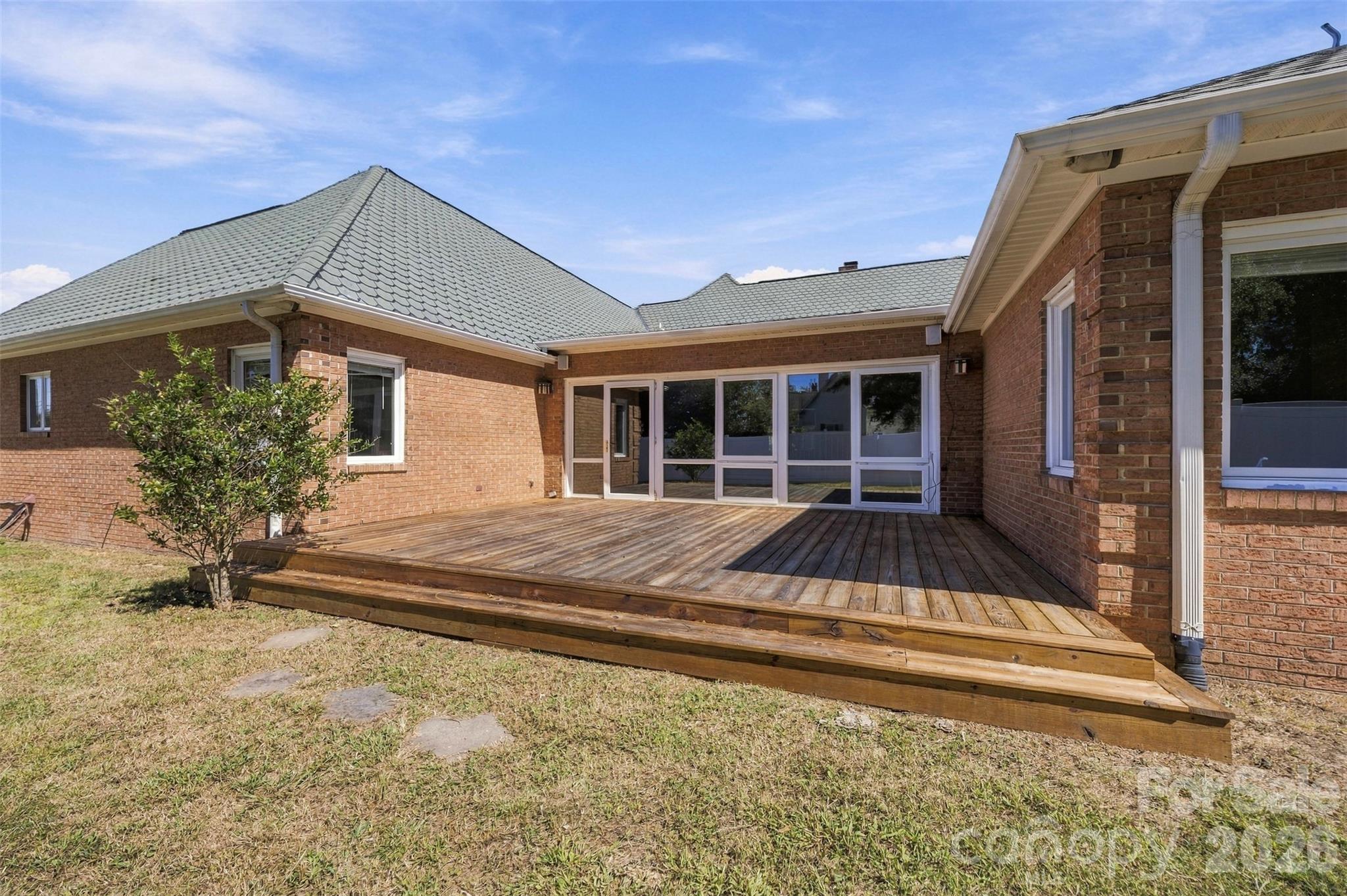 Single Family Residence at 100 Country Creek Drive, Kings Mountain, photo 39 of 48