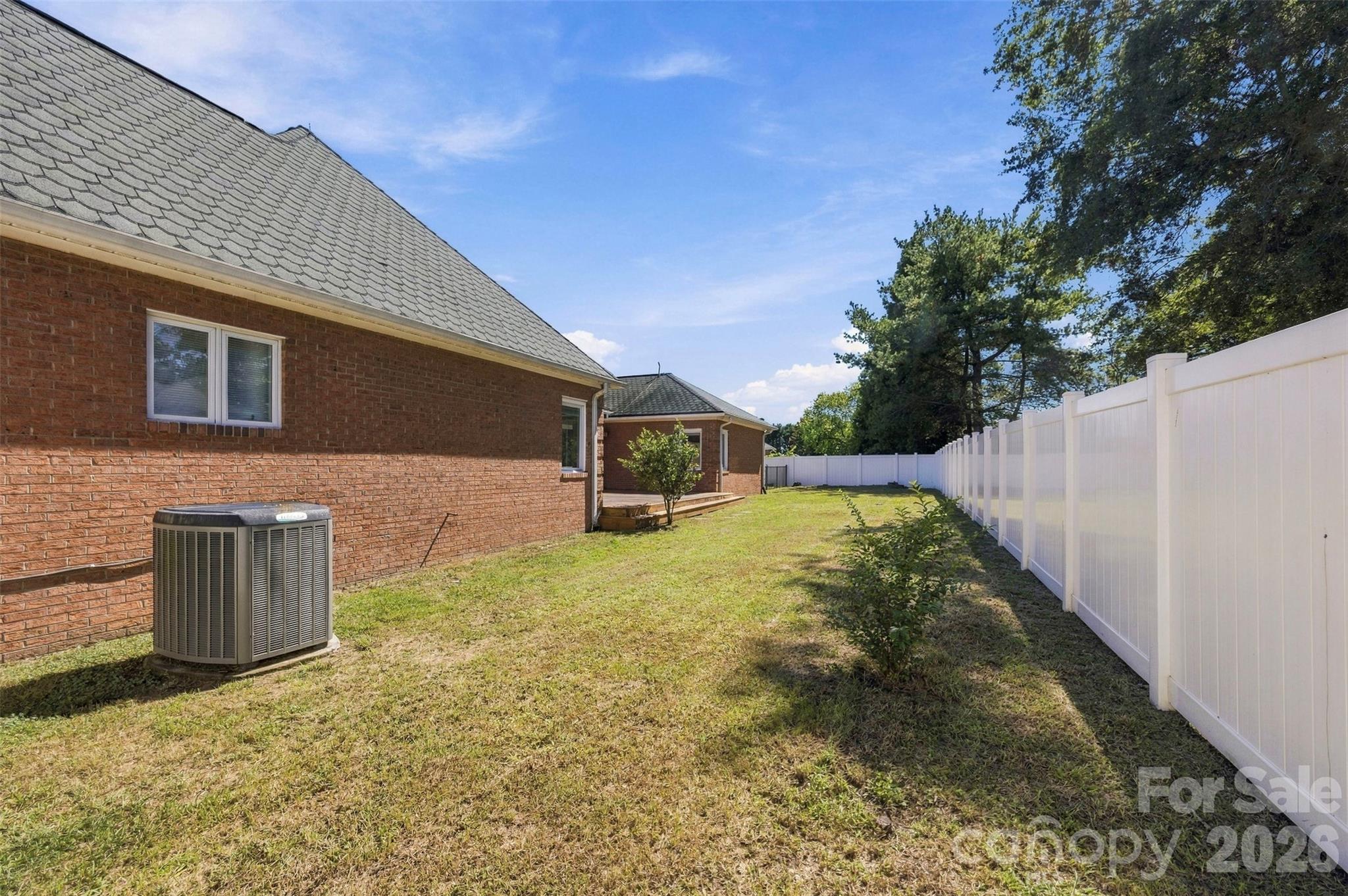 Single Family Residence at 100 Country Creek Drive, Kings Mountain, photo 41 of 48