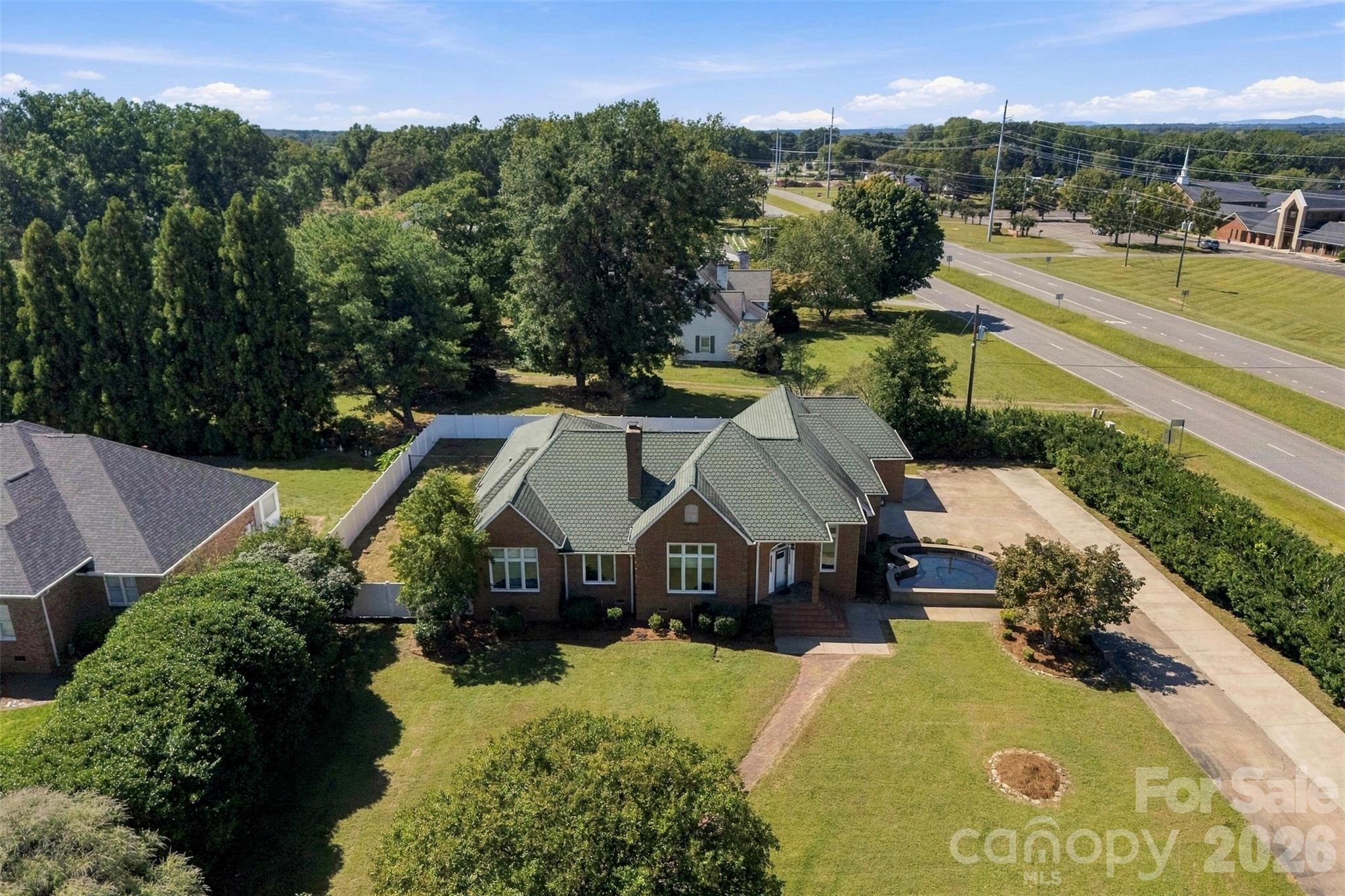 Single Family Residence at 100 Country Creek Drive, Kings Mountain, photo 42 of 48