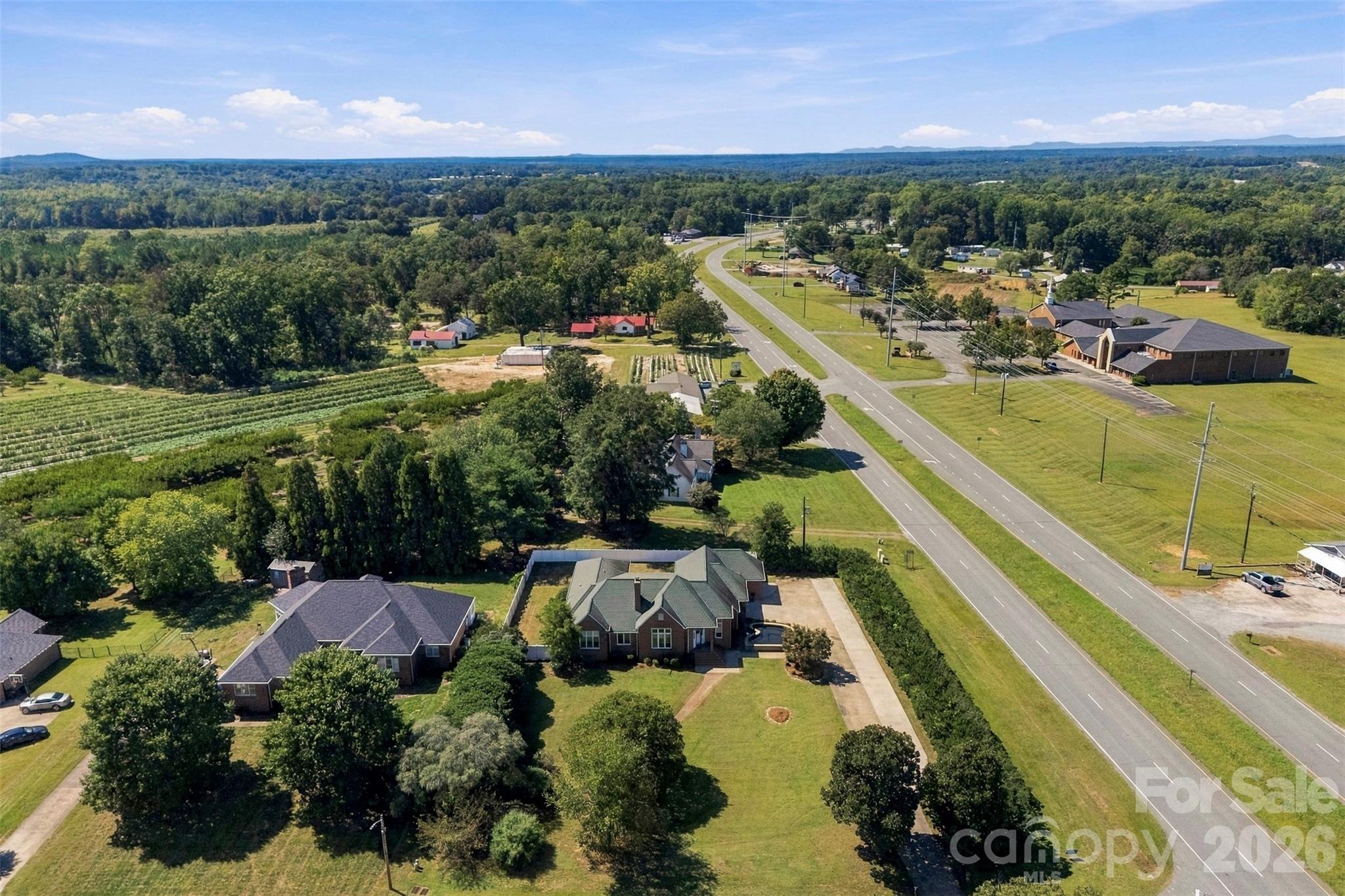 Single Family Residence at 100 Country Creek Drive, Kings Mountain, photo 43 of 48