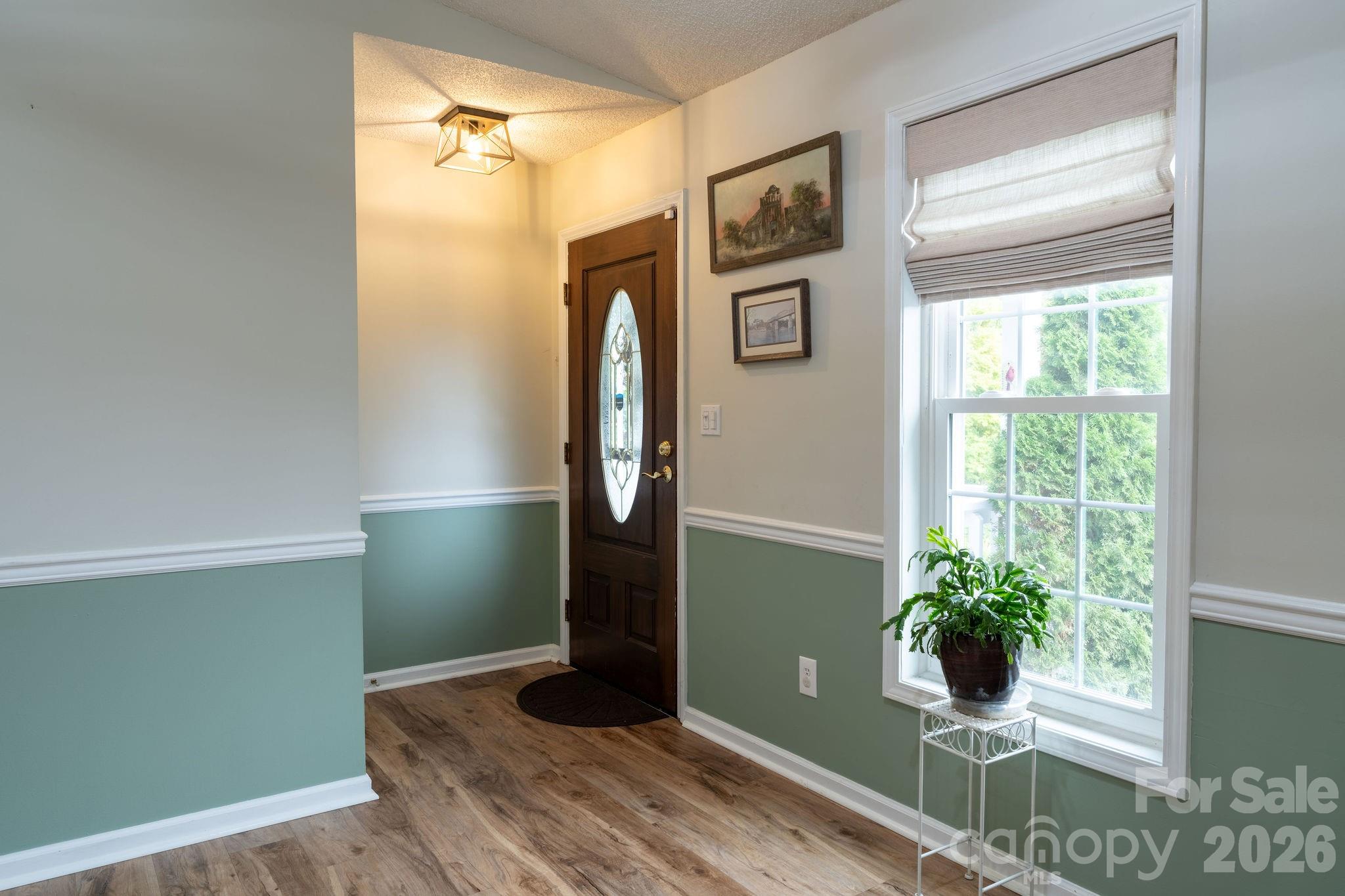 Single Family Residence at 71 Reserve Drive, Burnsville, photo 15 of 47