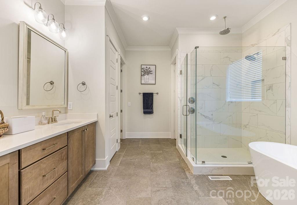 Double Sinks and Large shower with multiple Shower heads - 16 Bally Bunion Lane, Pinehurst