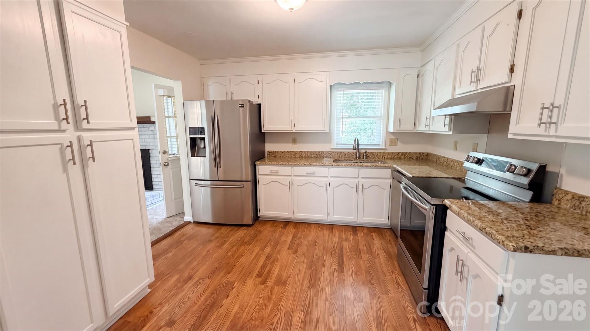 Single Family Residence at 2500 Jacobs Road, Gastonia, photo 2 of 16
