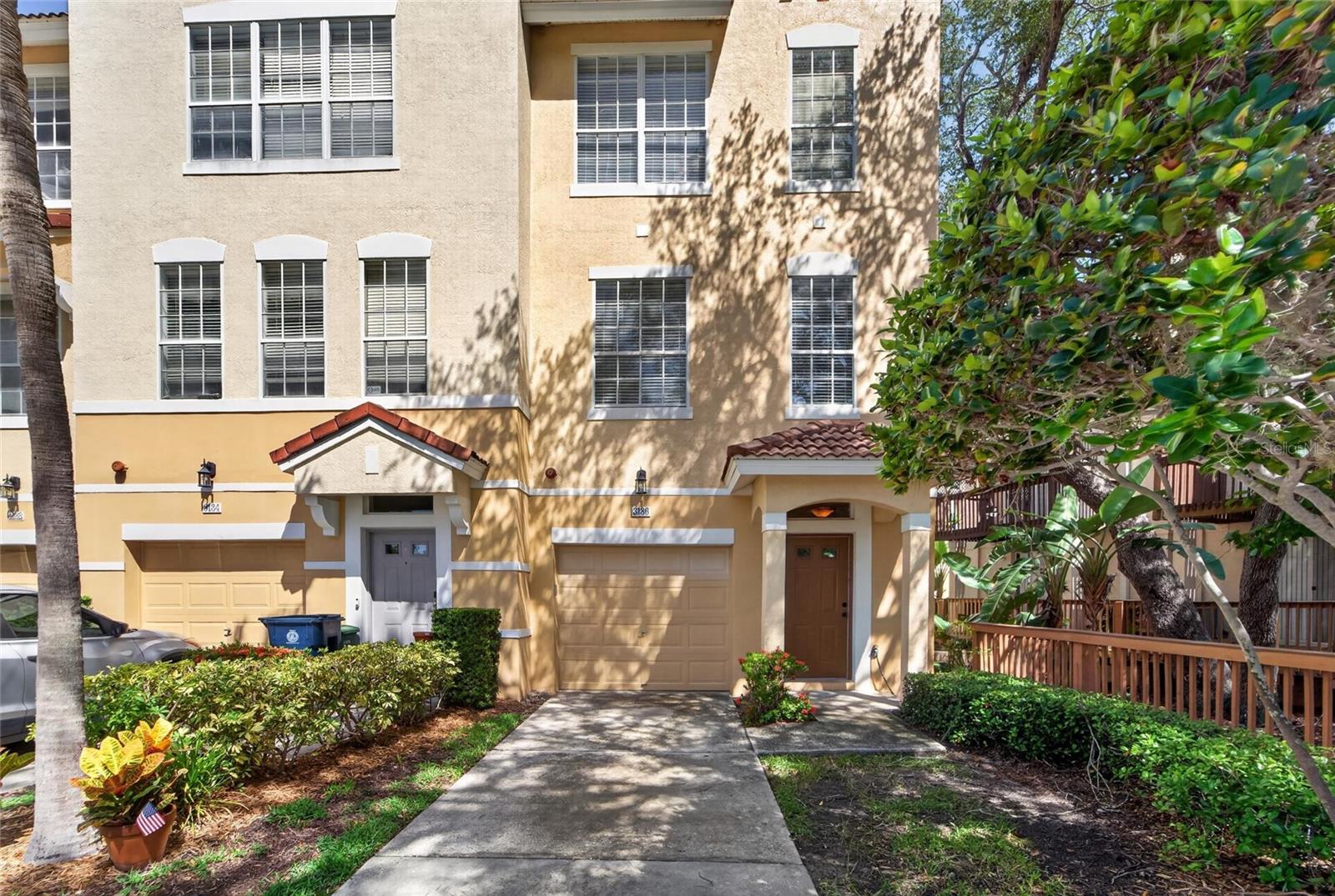 3186 BAYSHORE OAKS DR