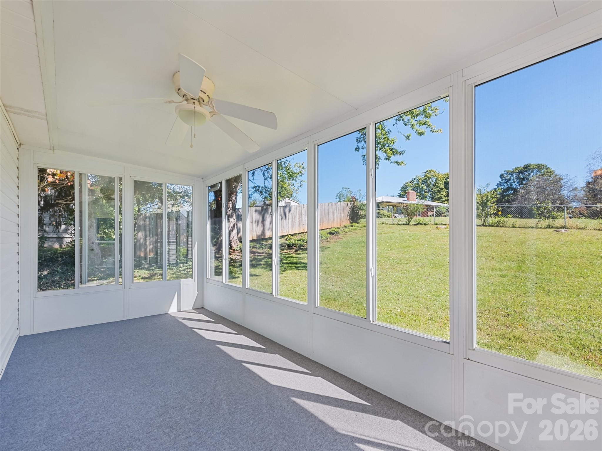 Single Family Residence at 158 Candlelight Circle, Clyde, photo 21 of 32