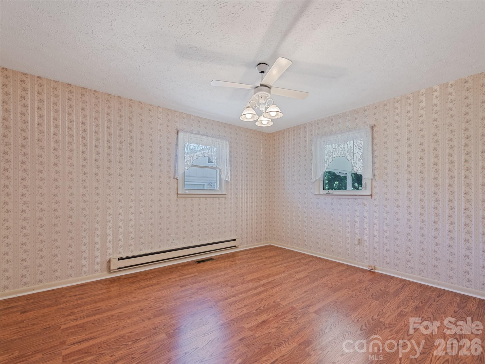 Single Family Residence at 158 Candlelight Circle, Clyde, photo 27 of 32