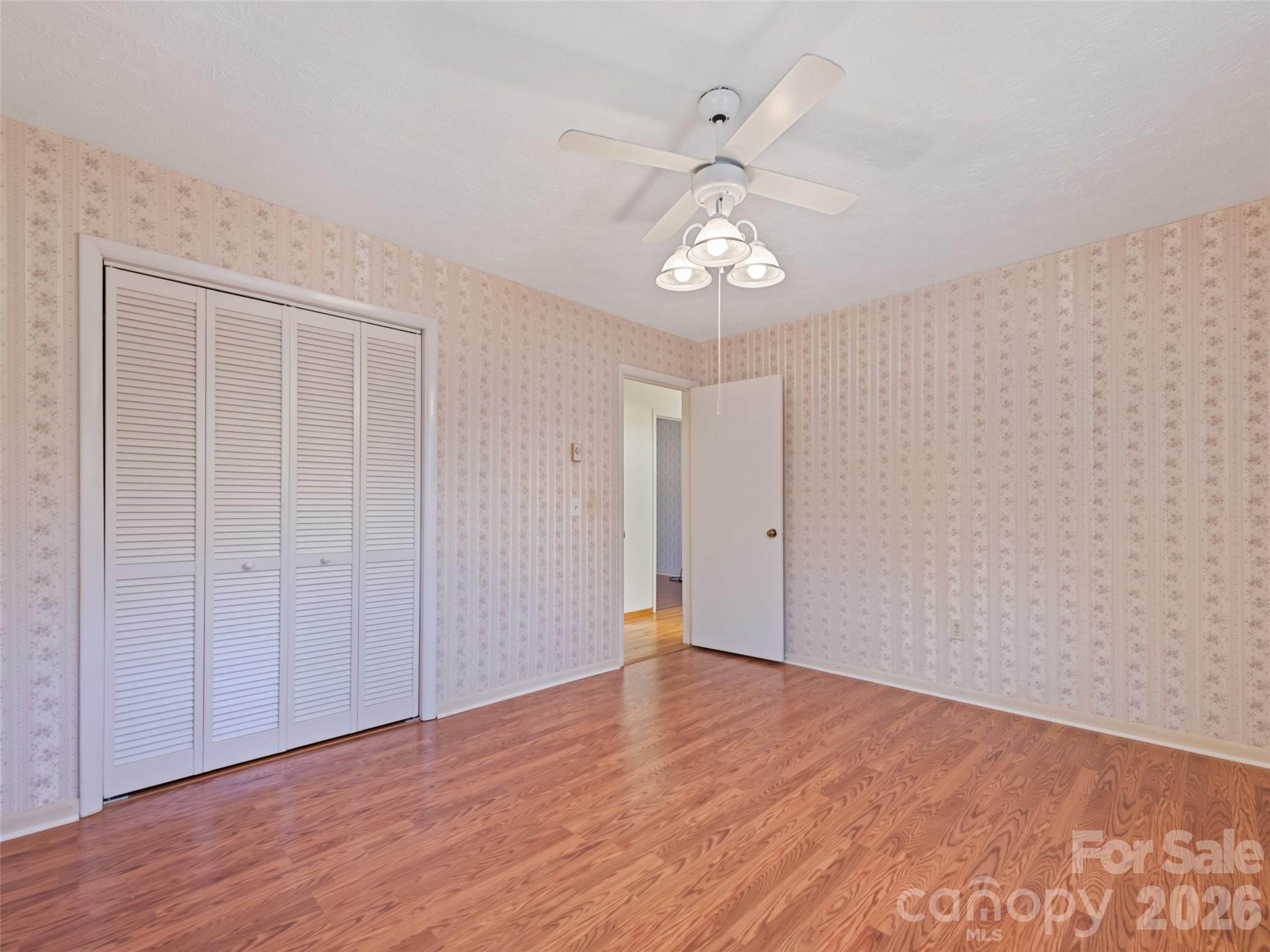 Single Family Residence at 158 Candlelight Circle, Clyde, photo 29 of 32