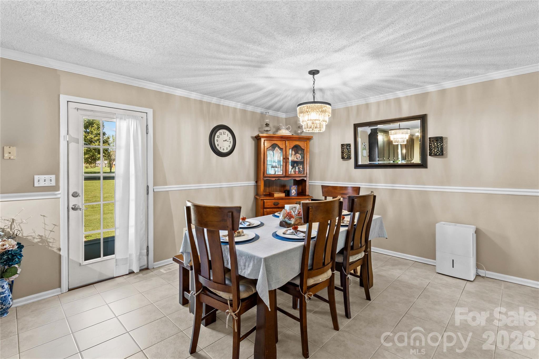 Single Family Residence at 186 Antler Drive, Statesville, photo 7 of 37
