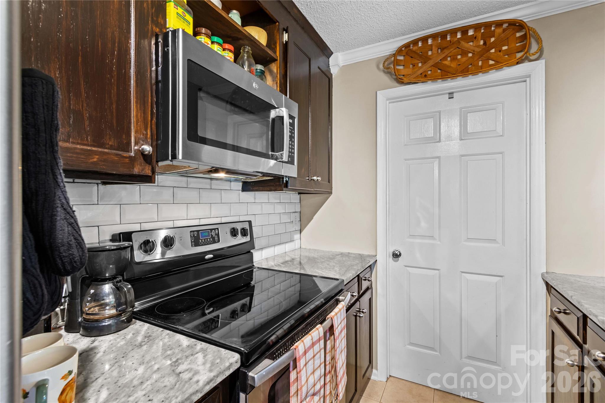 Single Family Residence at 186 Antler Drive, Statesville, photo 11 of 37