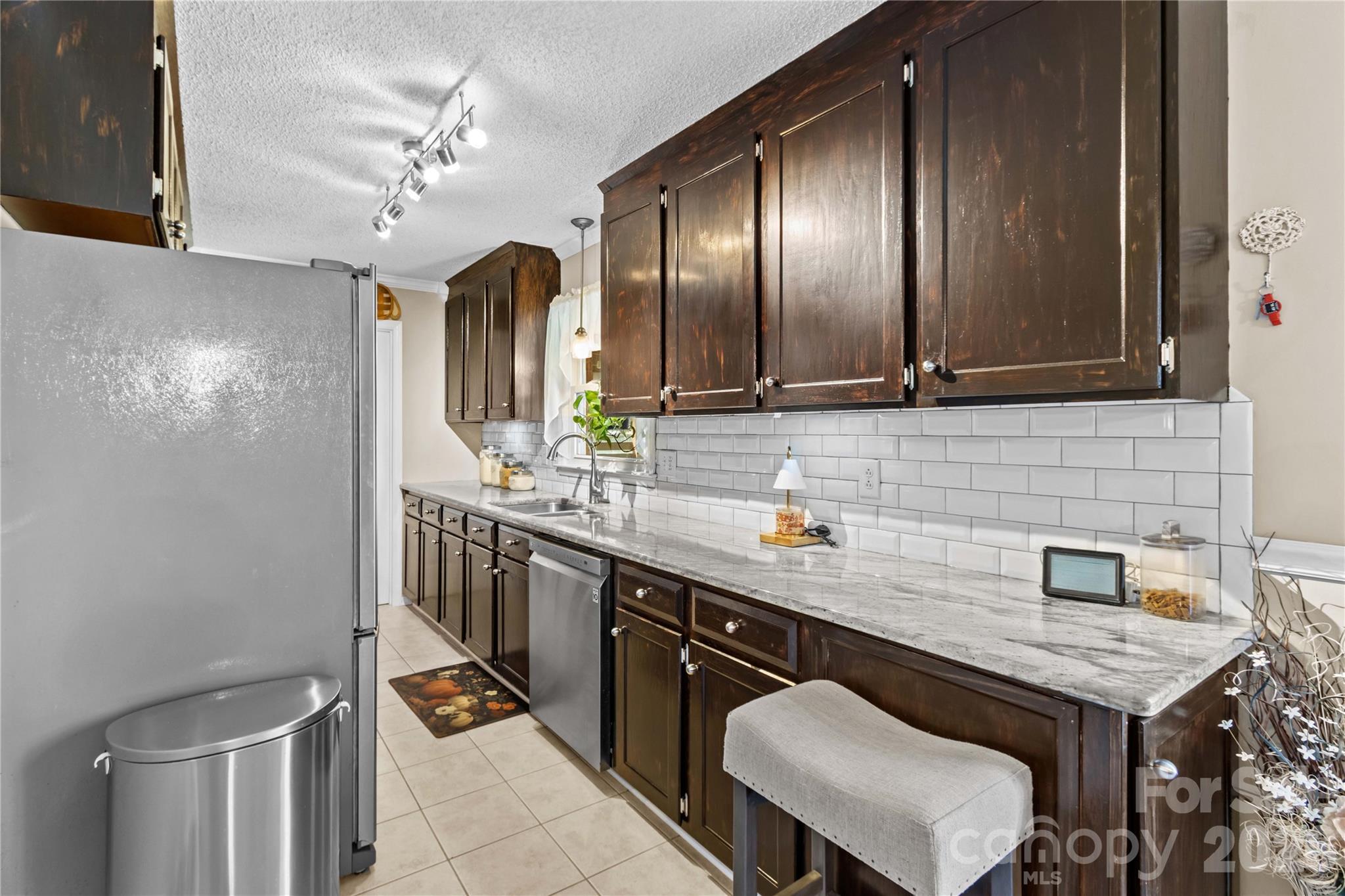 Single Family Residence at 186 Antler Drive, Statesville, photo 12 of 37
