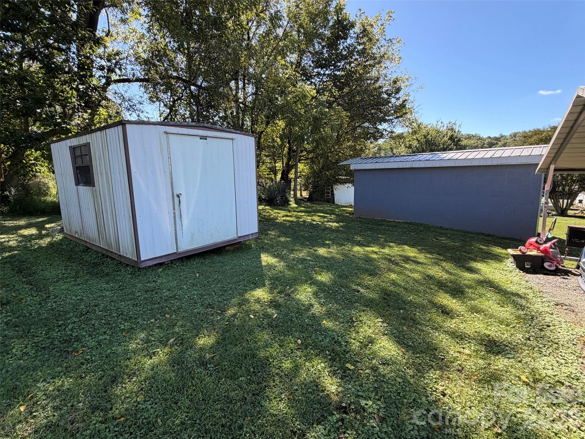 Single Family Residence at 41 Whitner Drive, Marion, photo 33 of 43