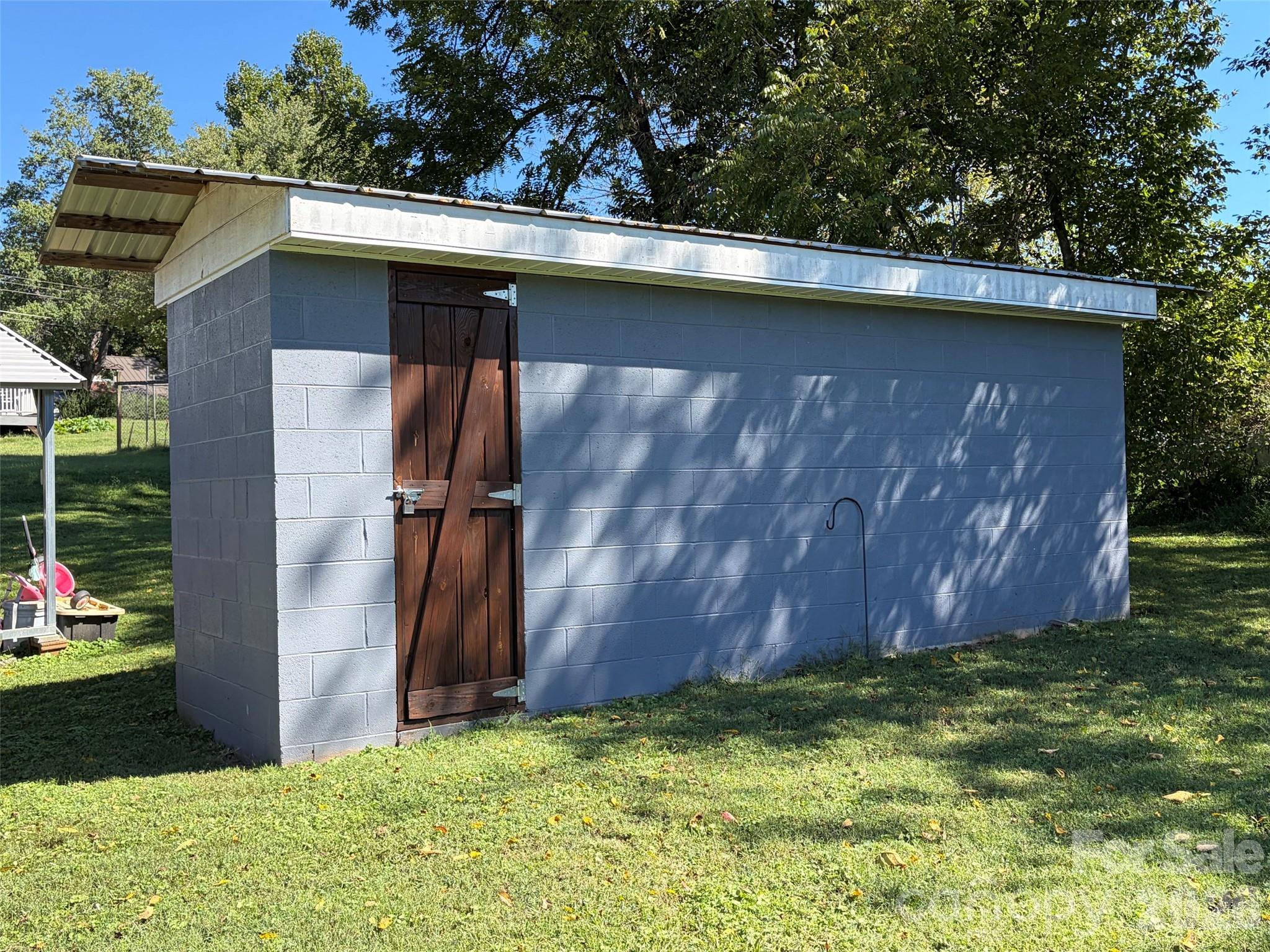 Single Family Residence at 41 Whitner Drive, Marion, photo 36 of 43