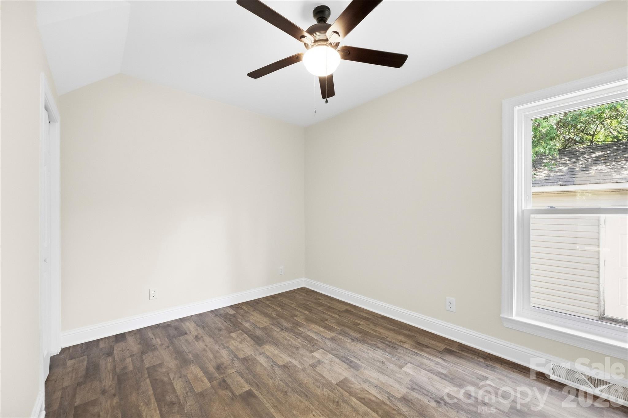 Single Family Residence at 3787 Rolling View Lane, Maiden, photo 13 of 20