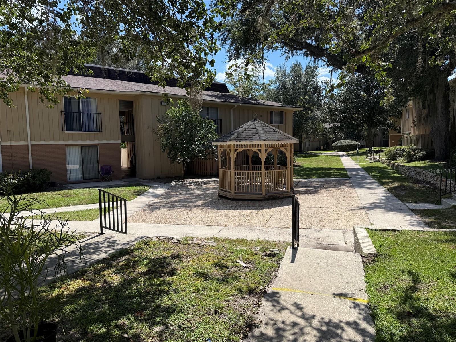 507 NW 39TH RD #102
