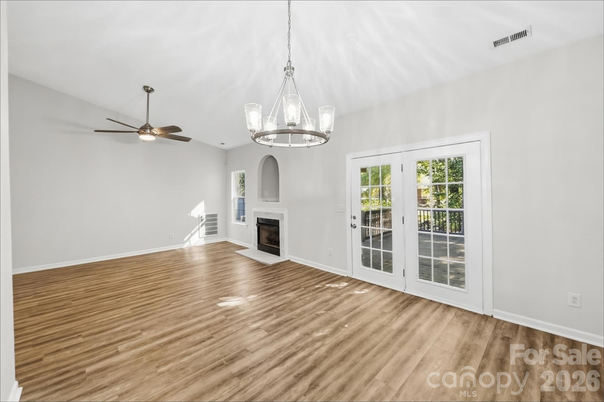 Single Family Residence at 834 Horseman Drive, Rock Hill, photo 5 of 18