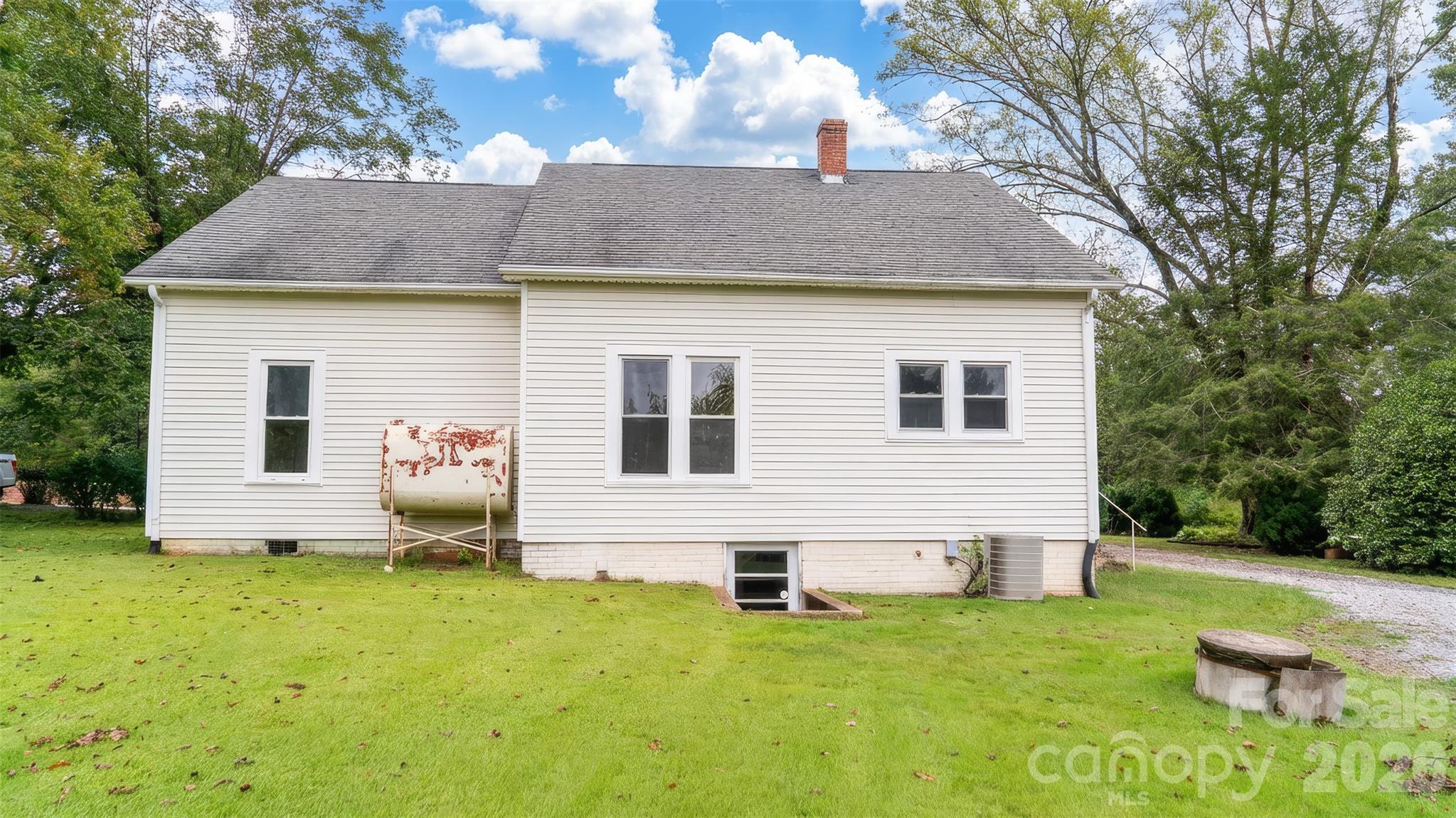 Single Family Residence at 1173 Piedmont Road, Morganton, photo 3 of 27