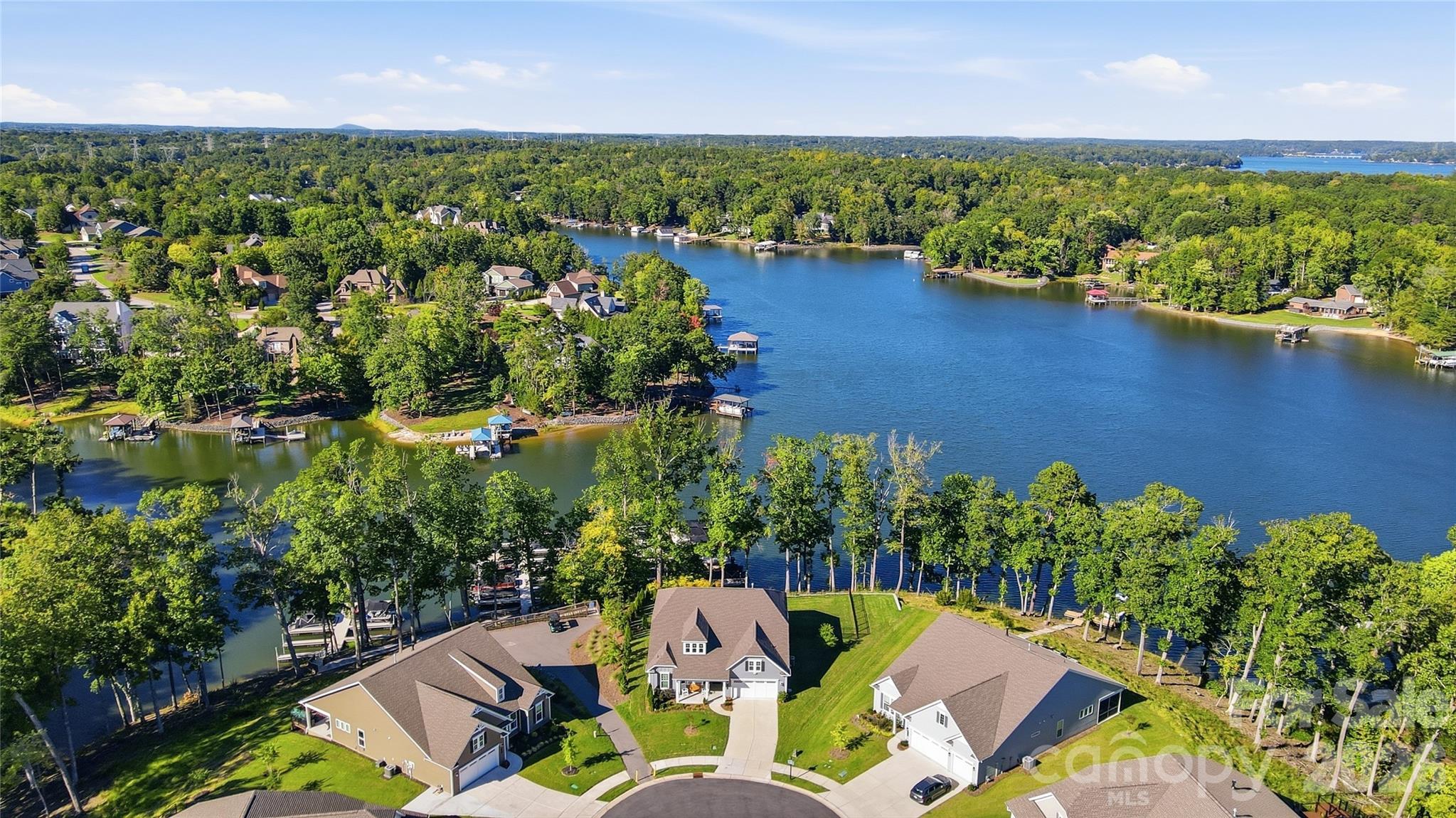 Rare waterfront lot in a 55+ gated community with spectacular panoramic water views - 8032 Longwaters Court, York