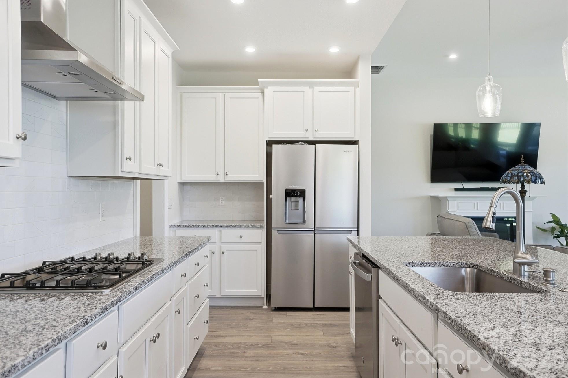 Single Family Residence at 8032 Longwaters Court, York, photo 15 of 45