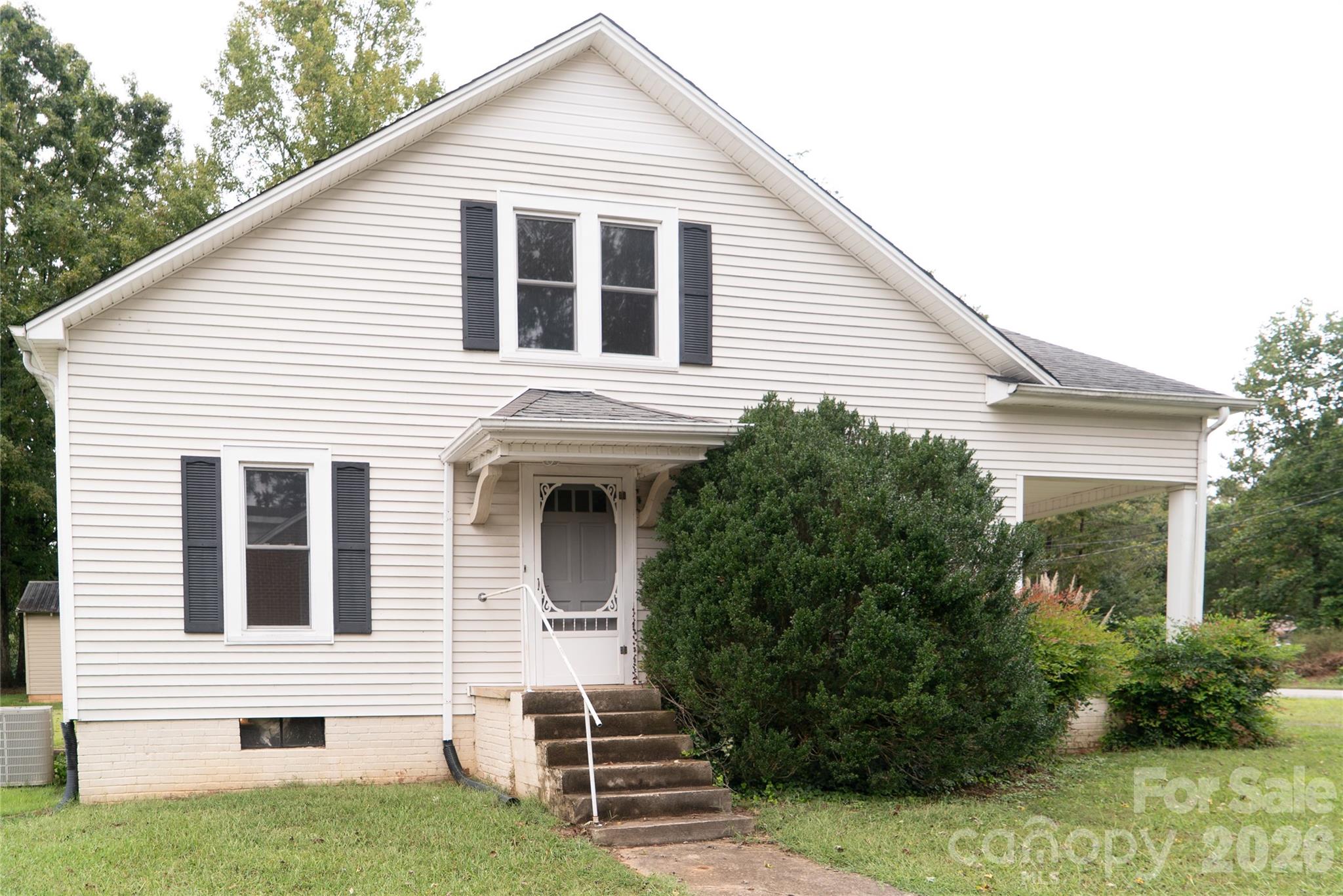 Single Family Residence at 1173 Piedmont Road, Morganton, photo 4 of 27