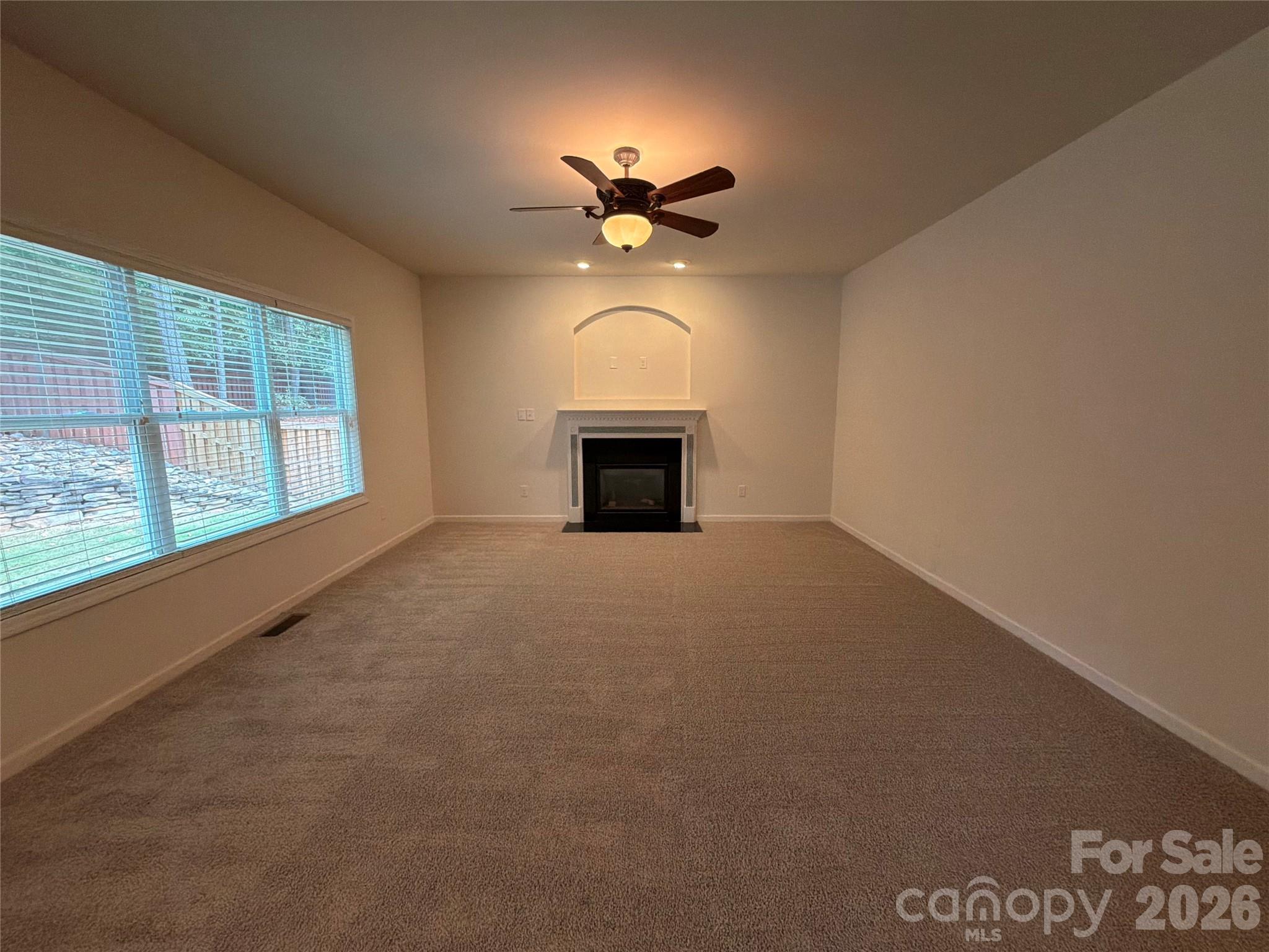 Single Family Residence at 330 Windy Pine Drive, Lake Wylie, photo 3 of 32