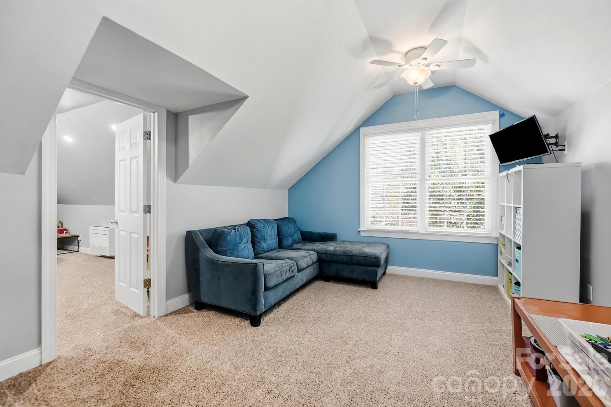 Single Family Residence at 7702 Spanish Oaks Drive, Waxhaw, photo 26 of 37