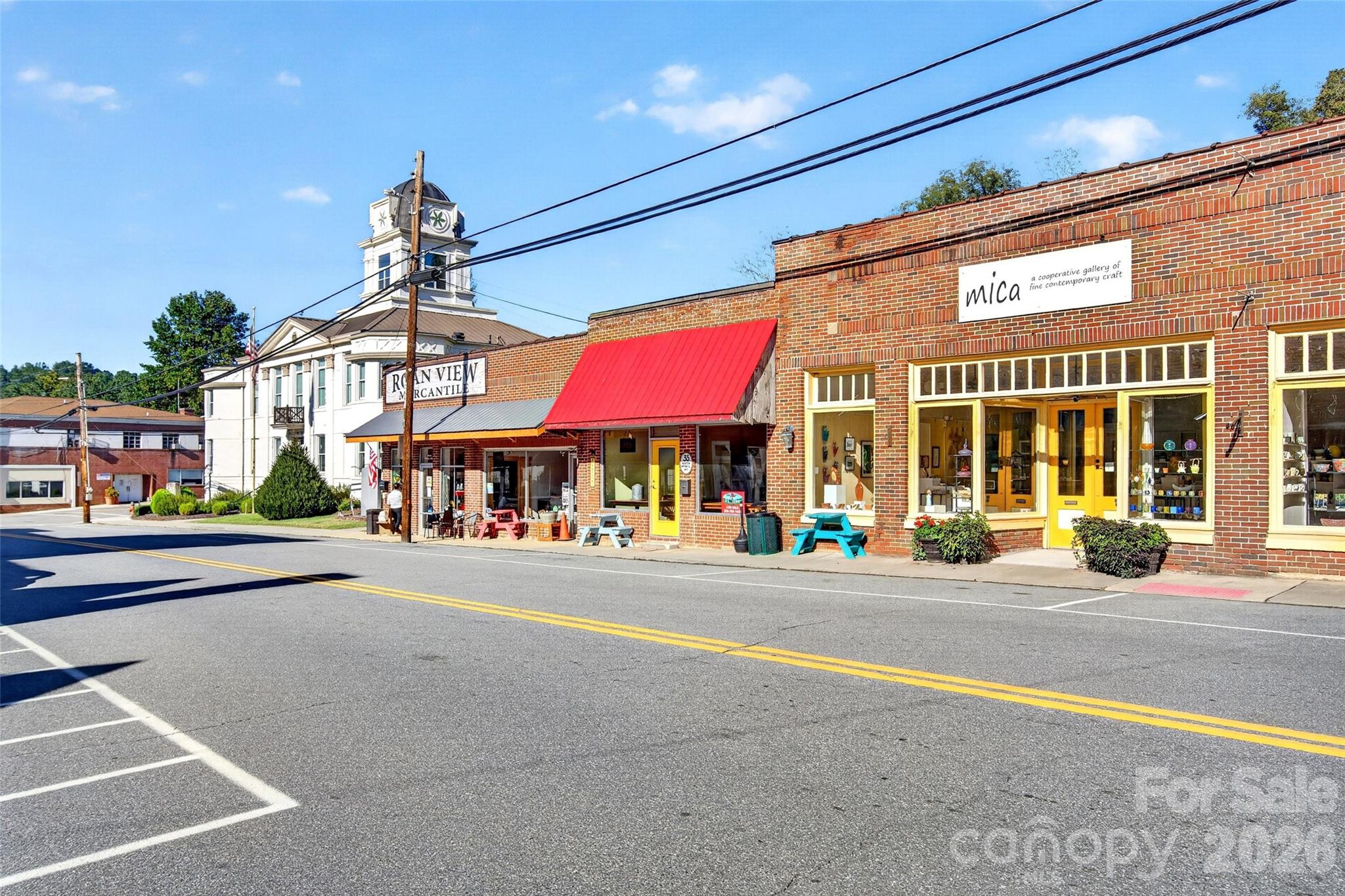 Retail at 35 N Mitchell Avenue N, Bakersville, photo 3 of 26