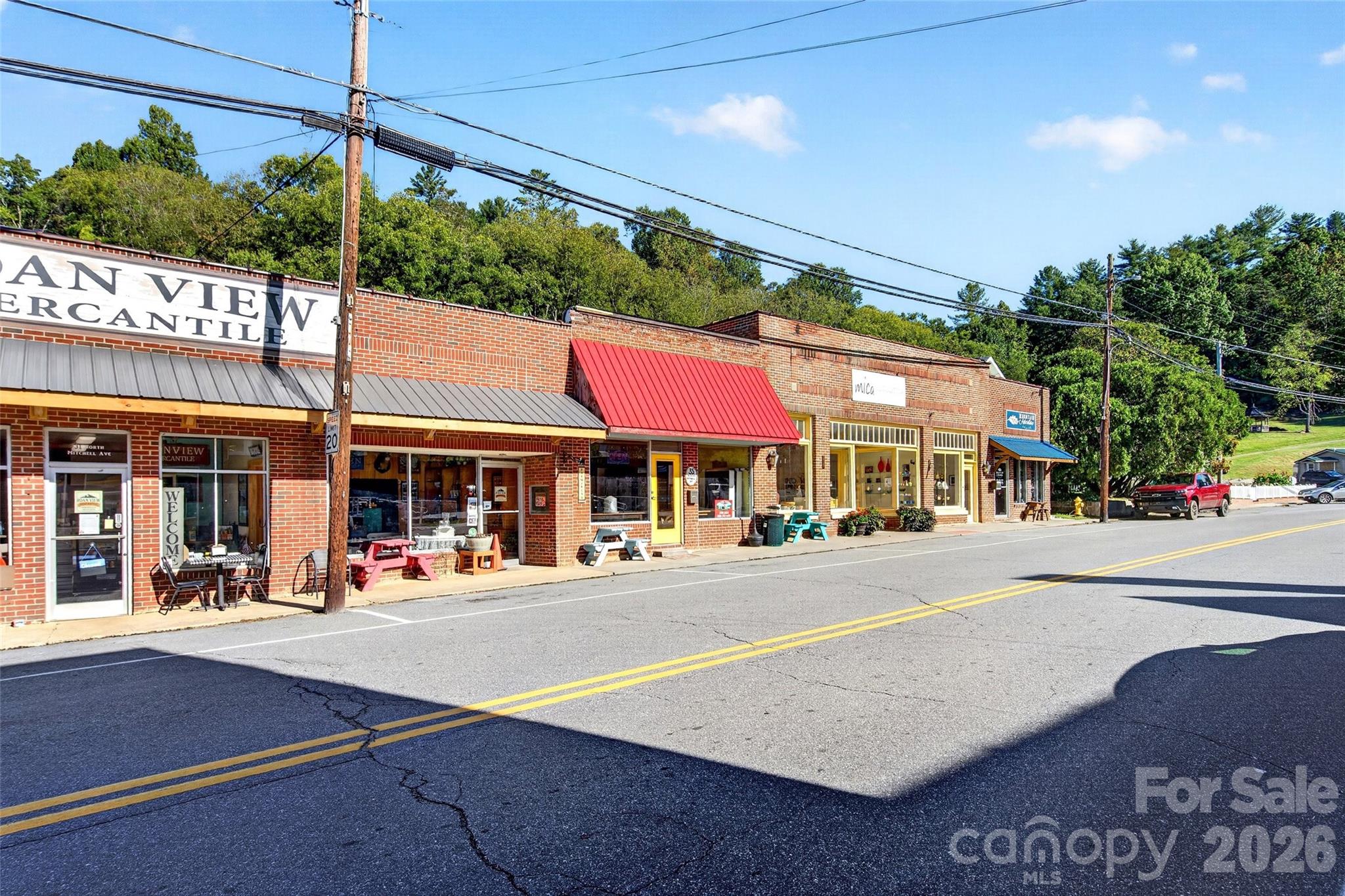 Retail at 35 N Mitchell Avenue N, Bakersville, photo 4 of 26