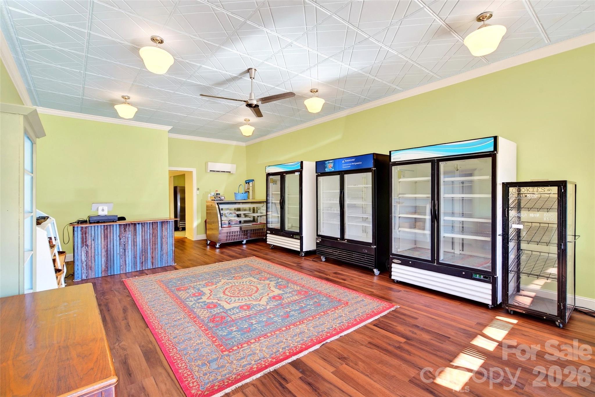 Retail at 35 N Mitchell Avenue N, Bakersville, photo 6 of 26