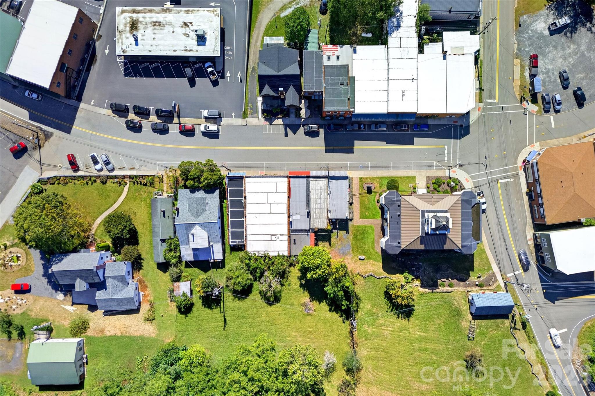 Retail at 35 N Mitchell Avenue N, Bakersville, photo 24 of 26