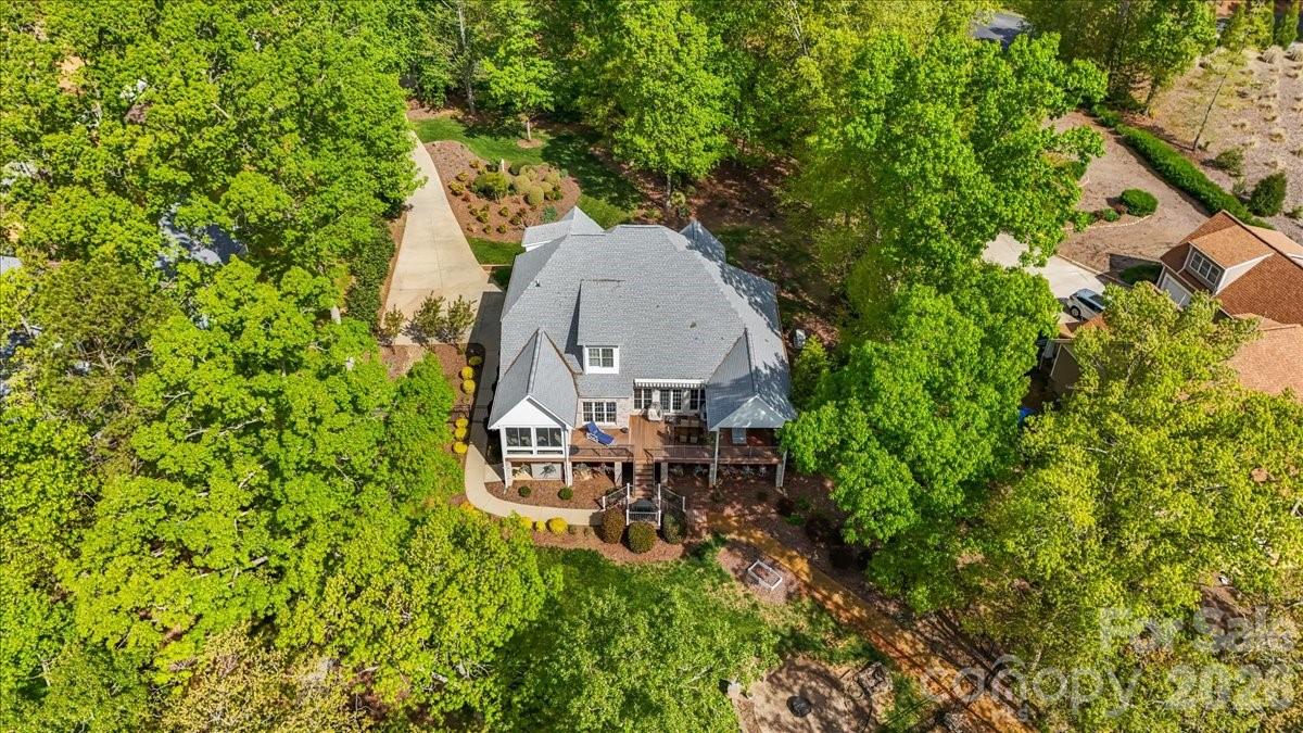 135 Harbor Drive W