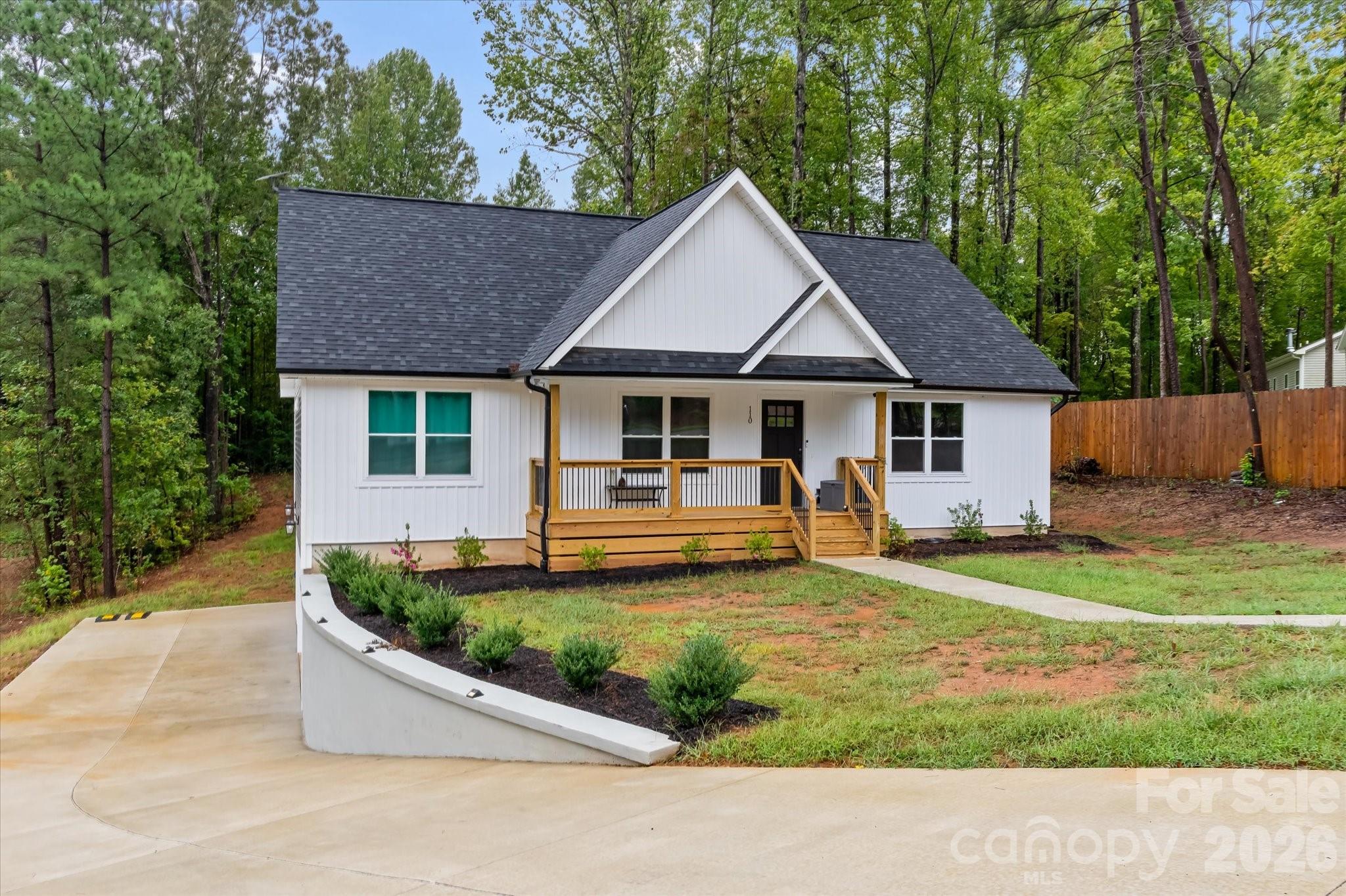 Single Family Residence at 110 S Yadkin River Road, Statesville, photo 2 of 32
