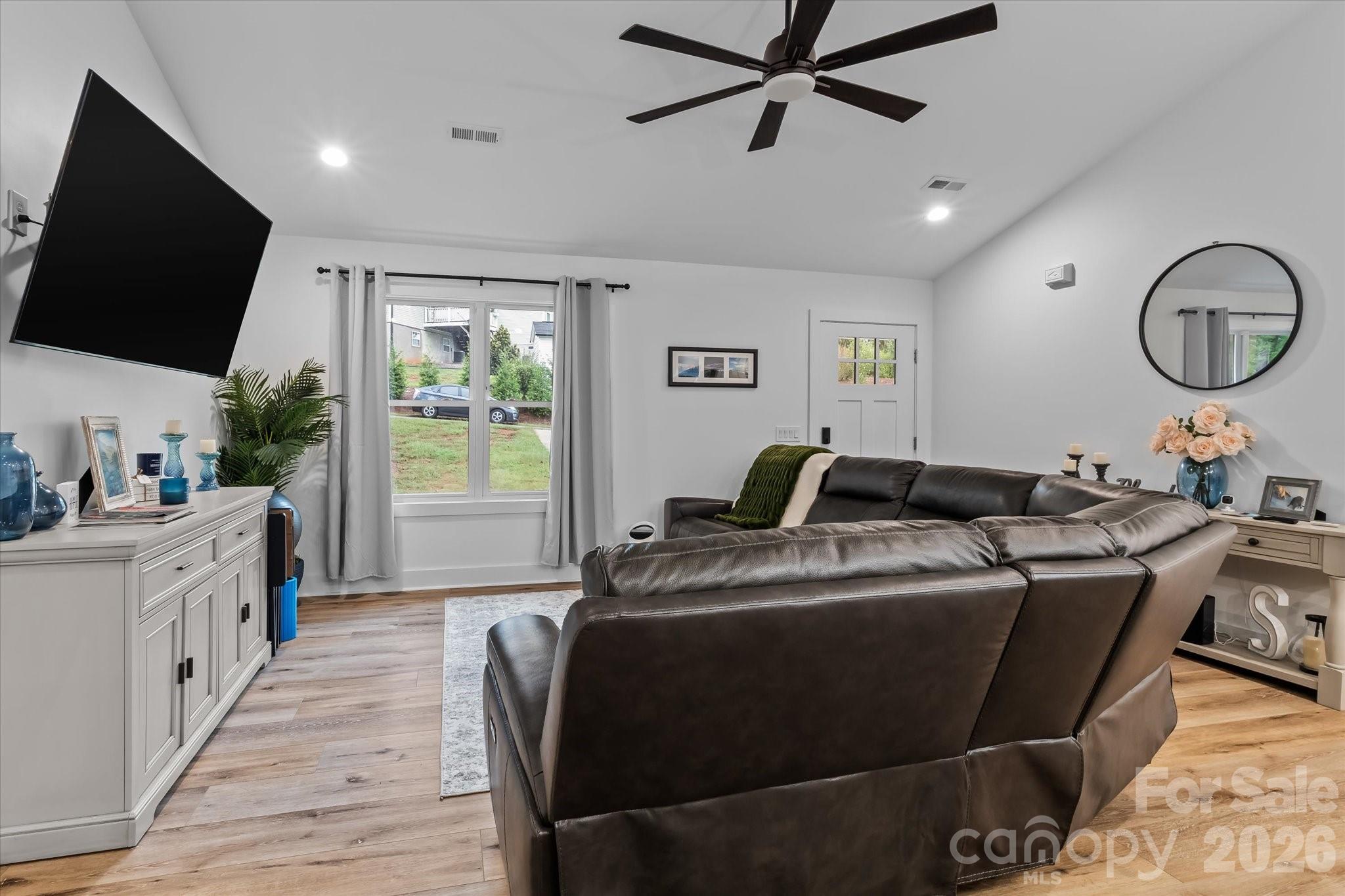 Single Family Residence at 110 S Yadkin River Road, Statesville, photo 4 of 32
