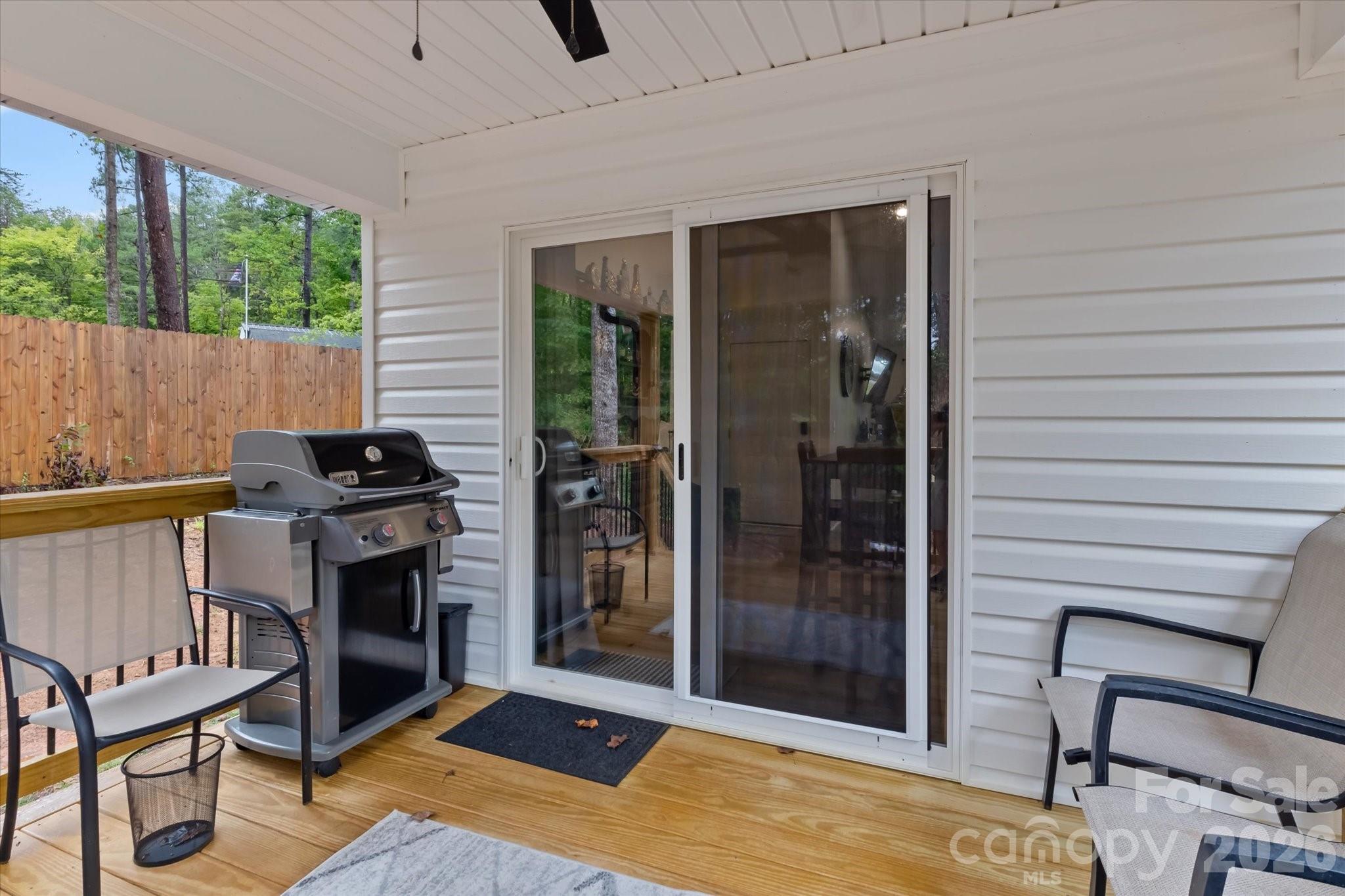 Single Family Residence at 110 S Yadkin River Road, Statesville, photo 28 of 32