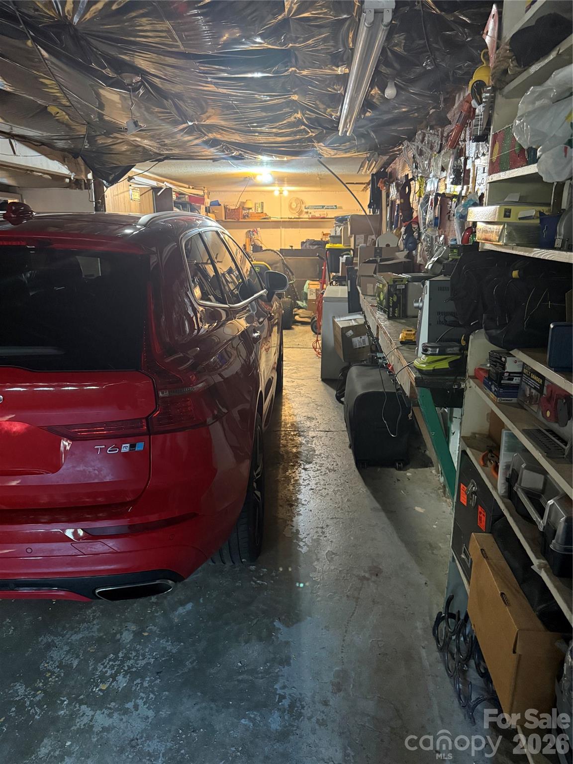 Long Garage - 6045 Woodcove Drive, Winston Salem