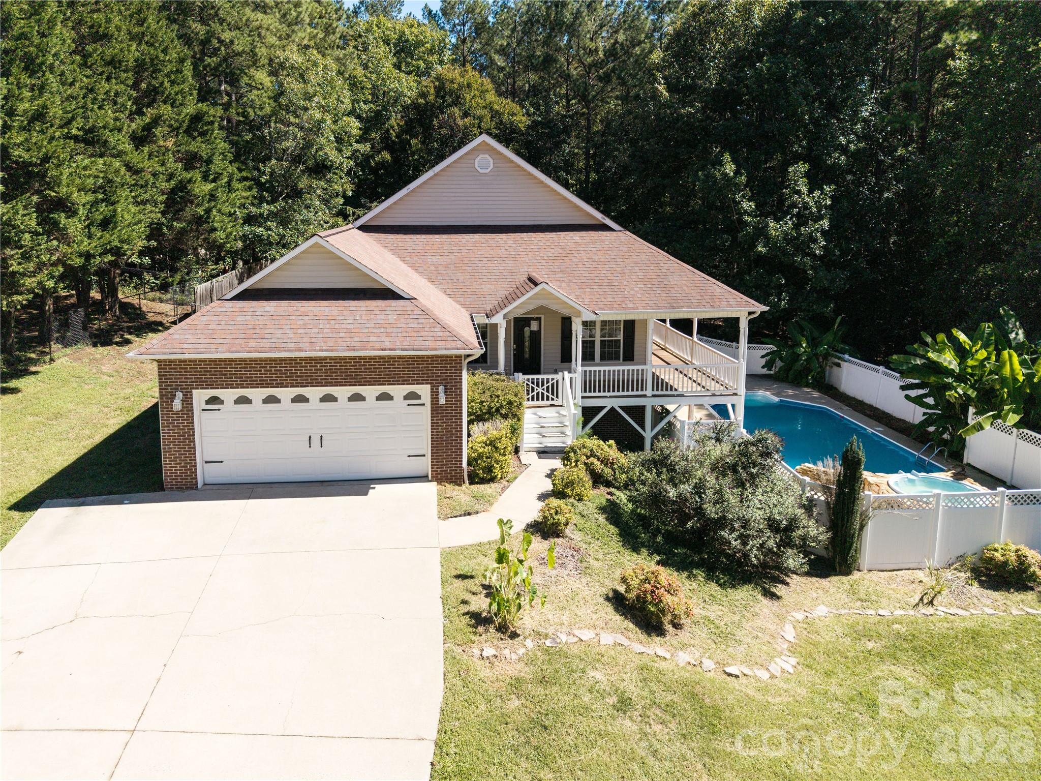 Single Family Residence at 6391 Cathedral Drive, Hickory, photo 11 of 47