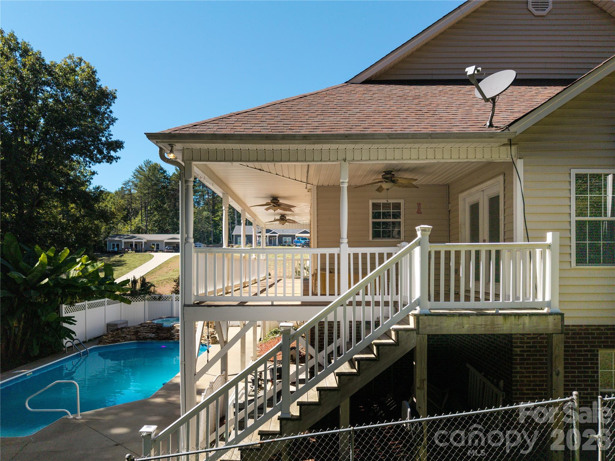Single Family Residence at 6391 Cathedral Drive, Hickory, photo 21 of 47