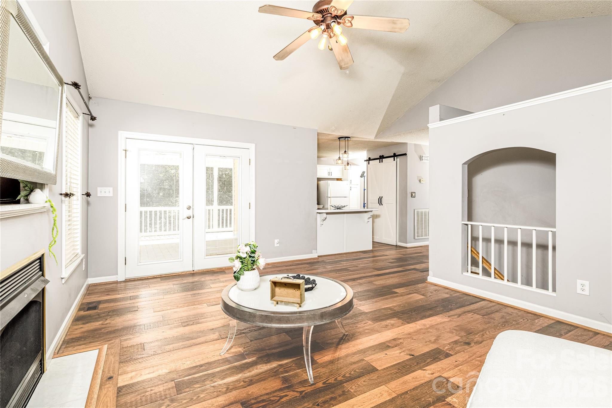 Living Room - 6391 Cathedral Drive, Hickory