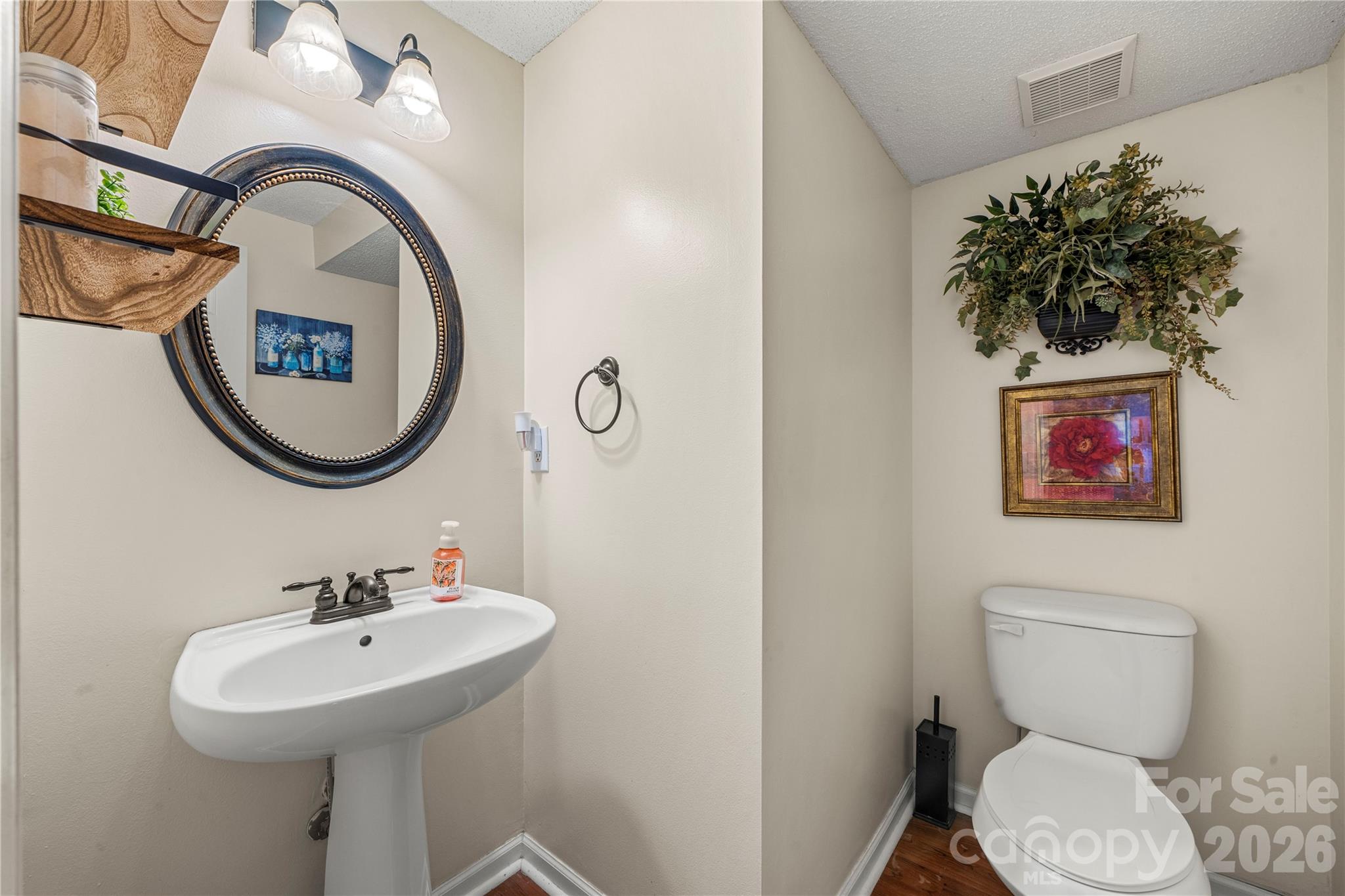 Single Family Residence at 124 Emily Ivy Court, Kannapolis, photo 9 of 43