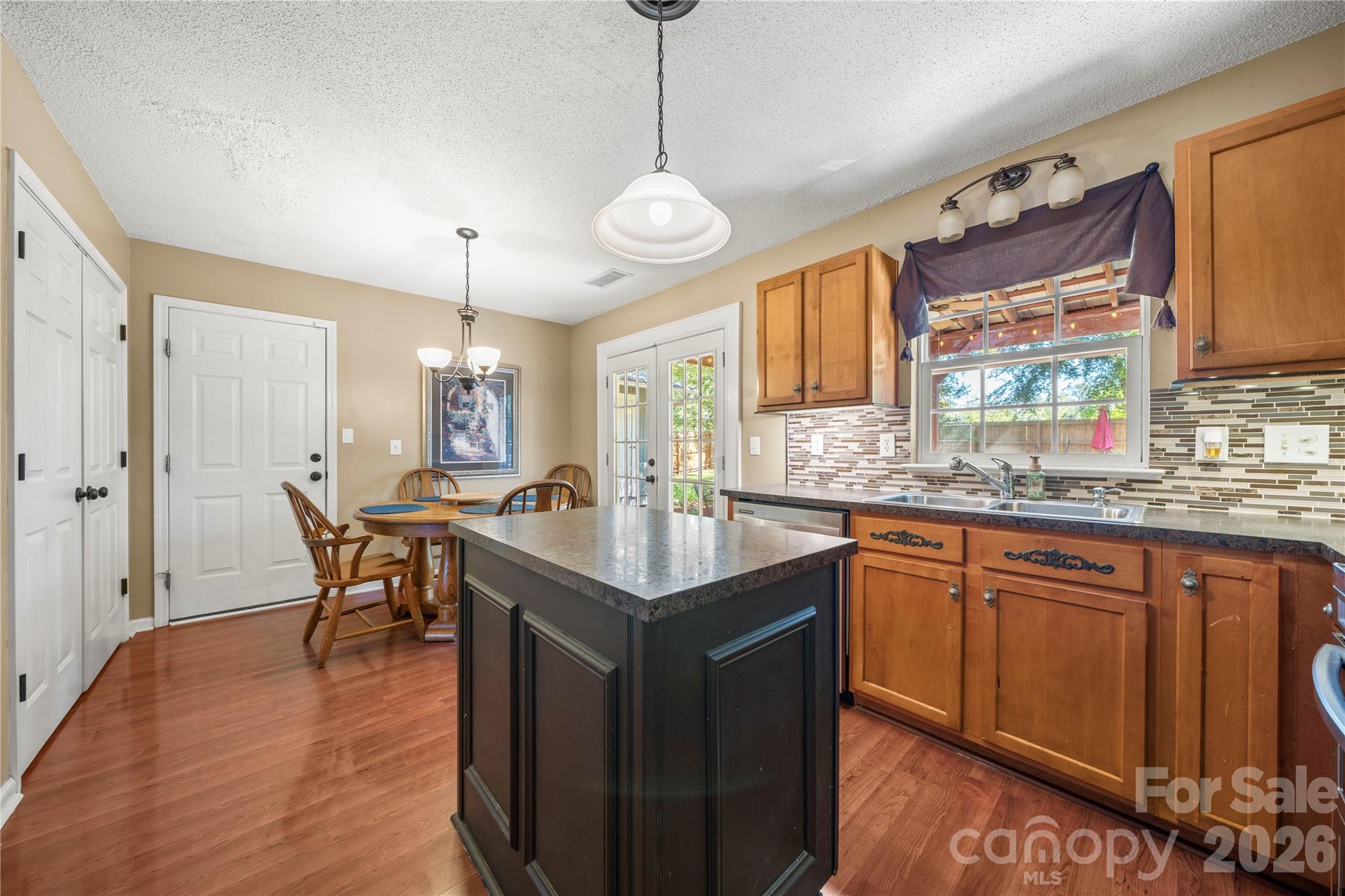 Single Family Residence at 124 Emily Ivy Court, Kannapolis, photo 11 of 43