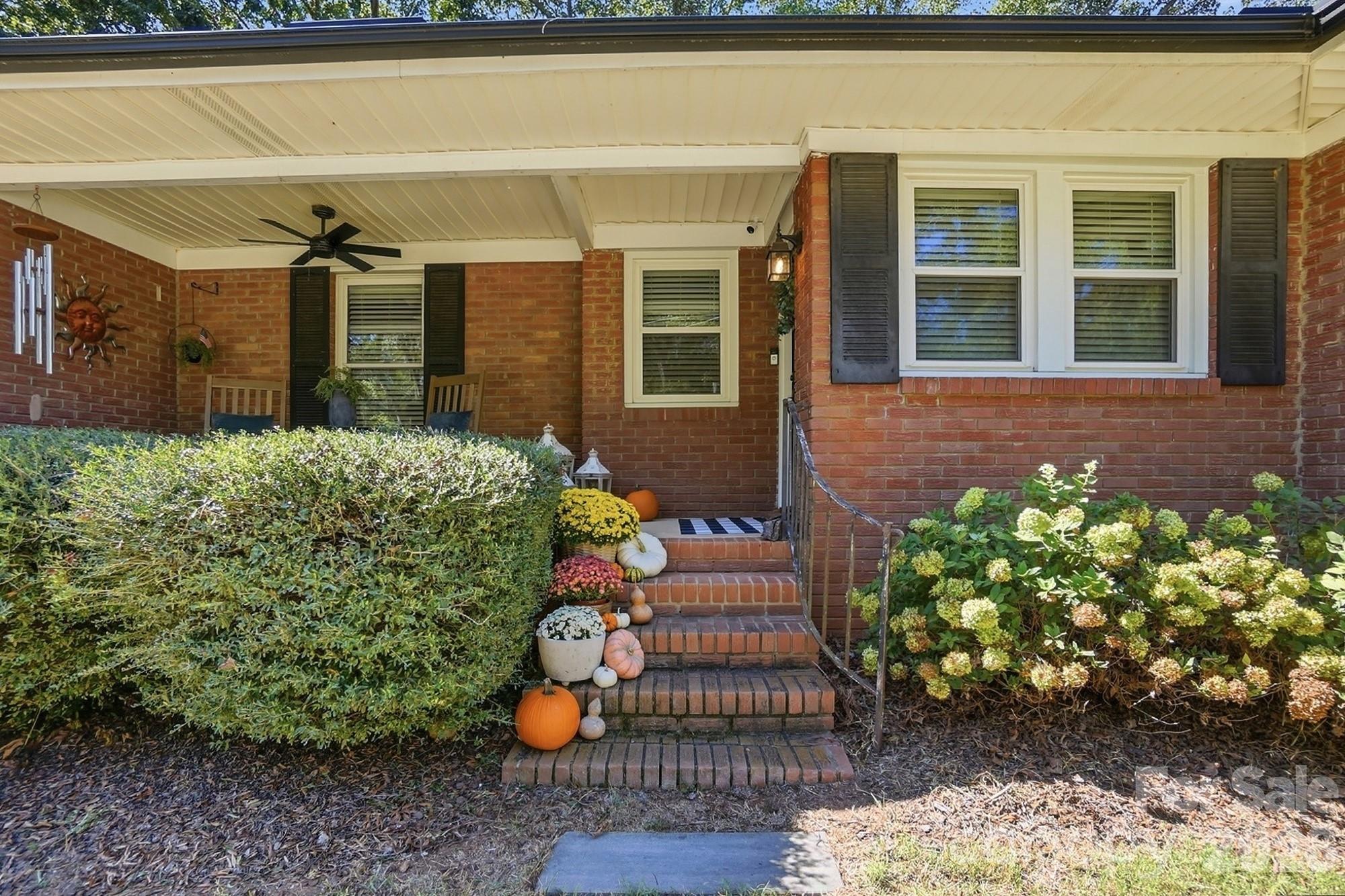 Single Family Residence at 4925 Fulton Court, Concord, photo 5 of 48