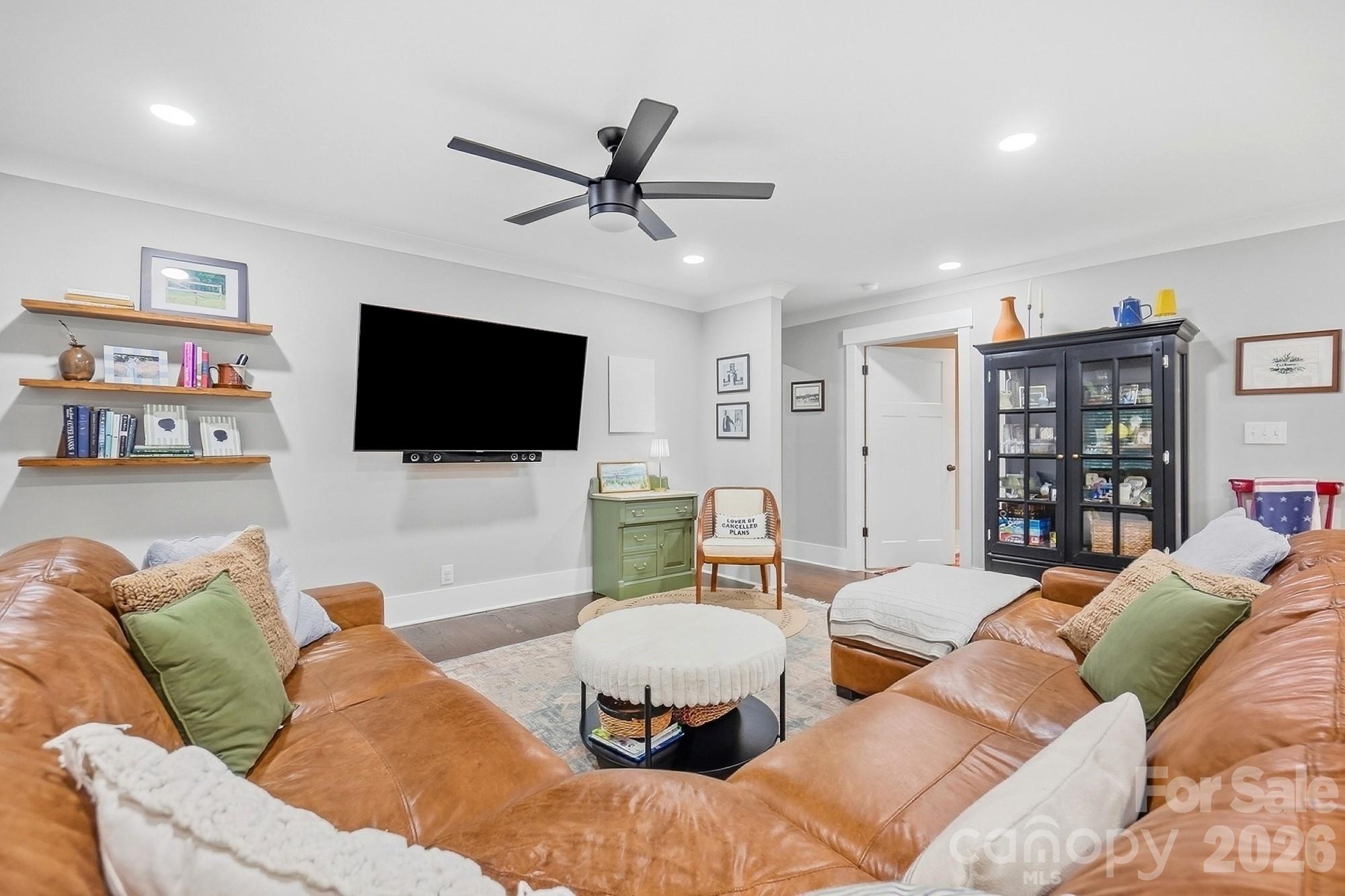 Single Family Residence at 4925 Fulton Court, Concord, photo 8 of 48