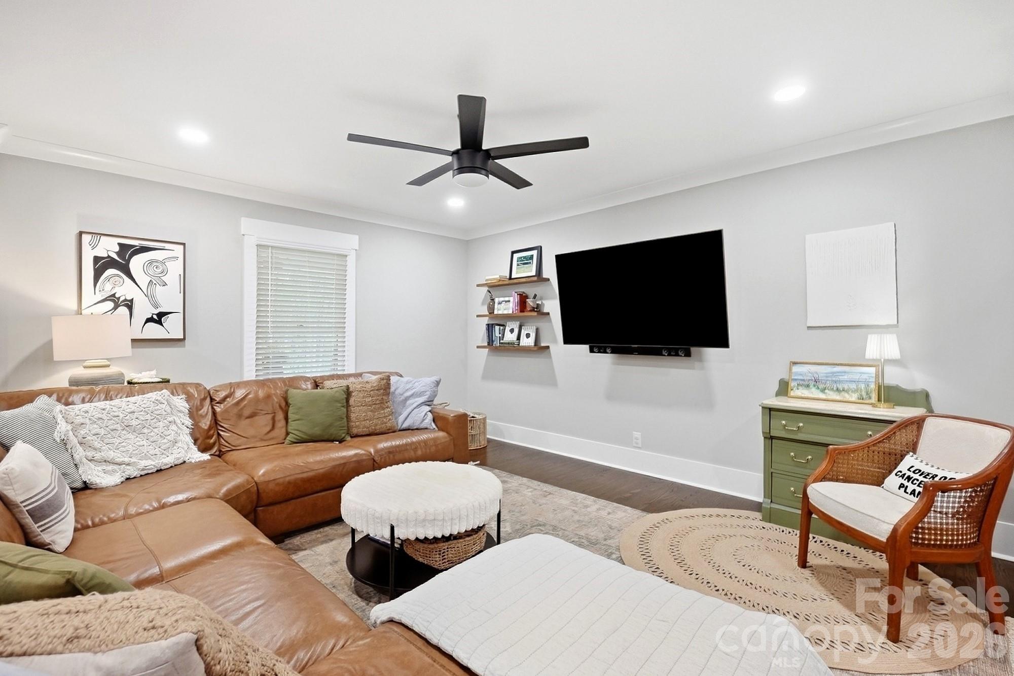 Single Family Residence at 4925 Fulton Court, Concord, photo 9 of 48