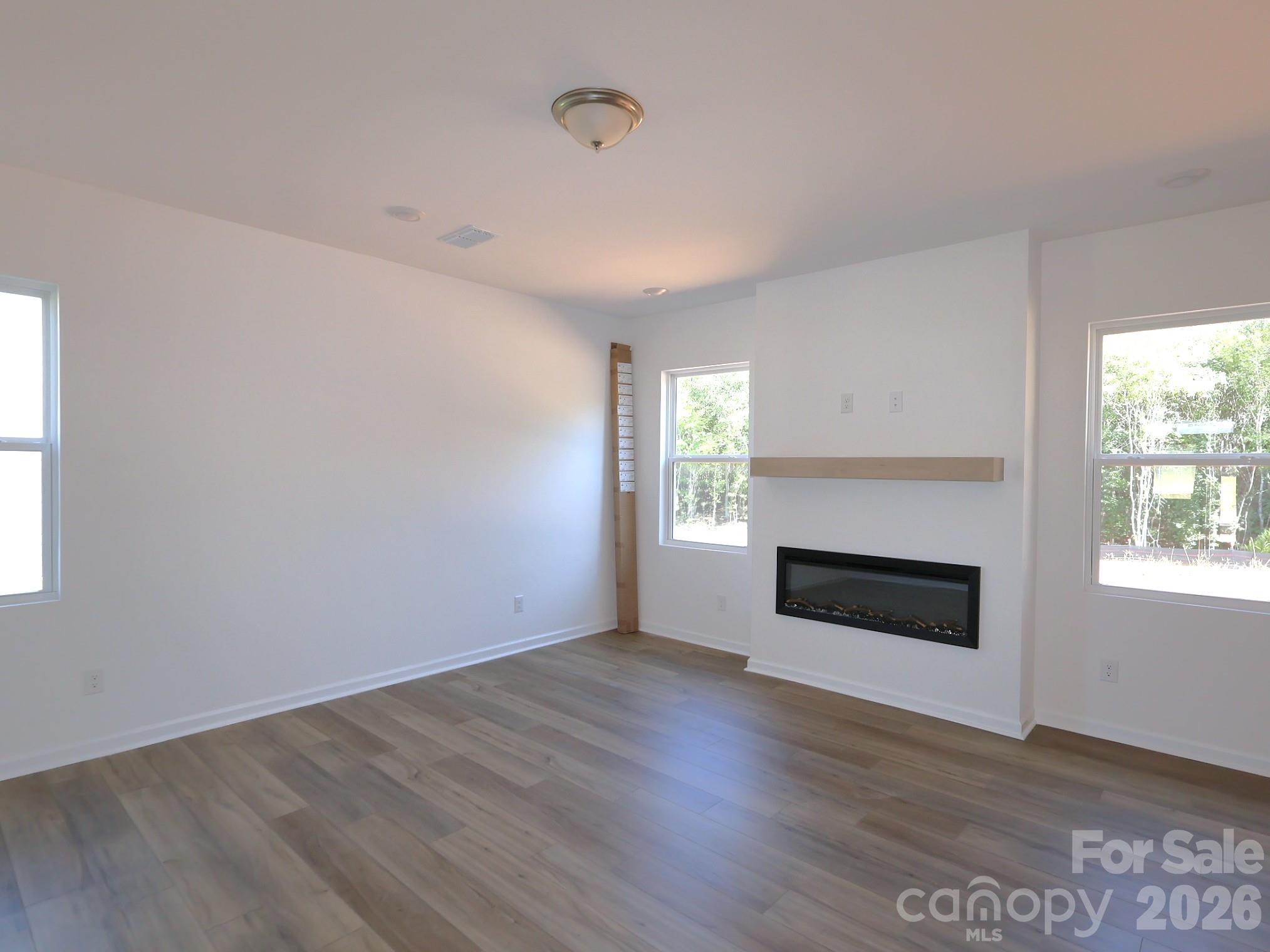 Family room - 230 Amber Glen Drive, Locust