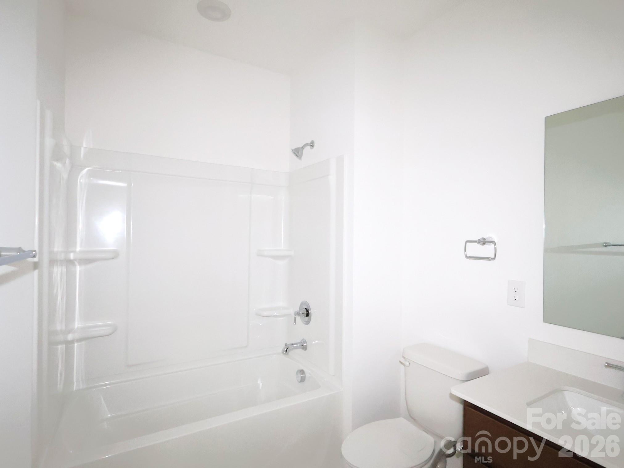 Secondary bathroom - 230 Amber Glen Drive, Locust