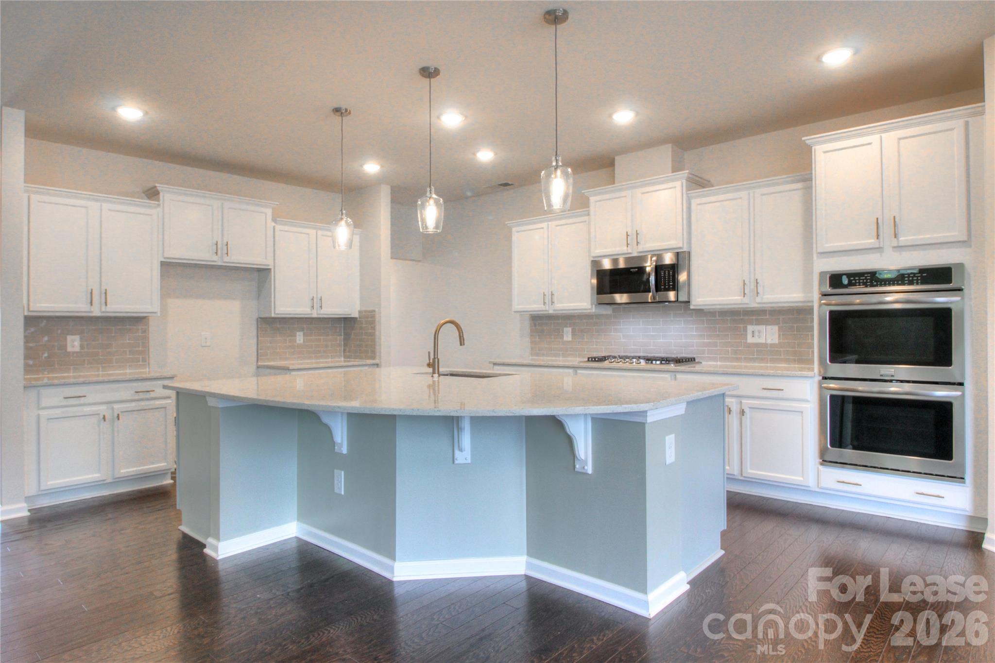 Single Family Residence at 3007 Silverwood Drive, Waxhaw, photo 2 of 39