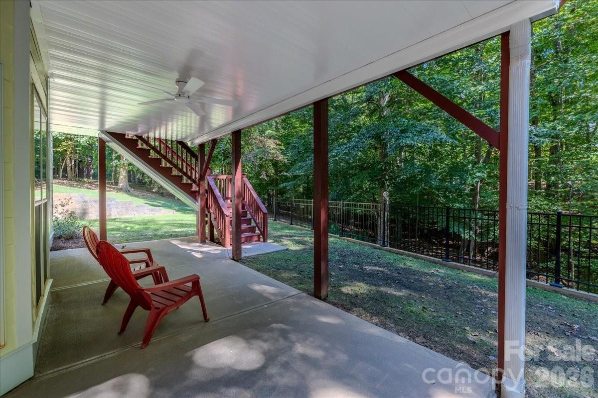 Single Family Residence at 5817 Cross Point Court, Waxhaw, photo 17 of 48
