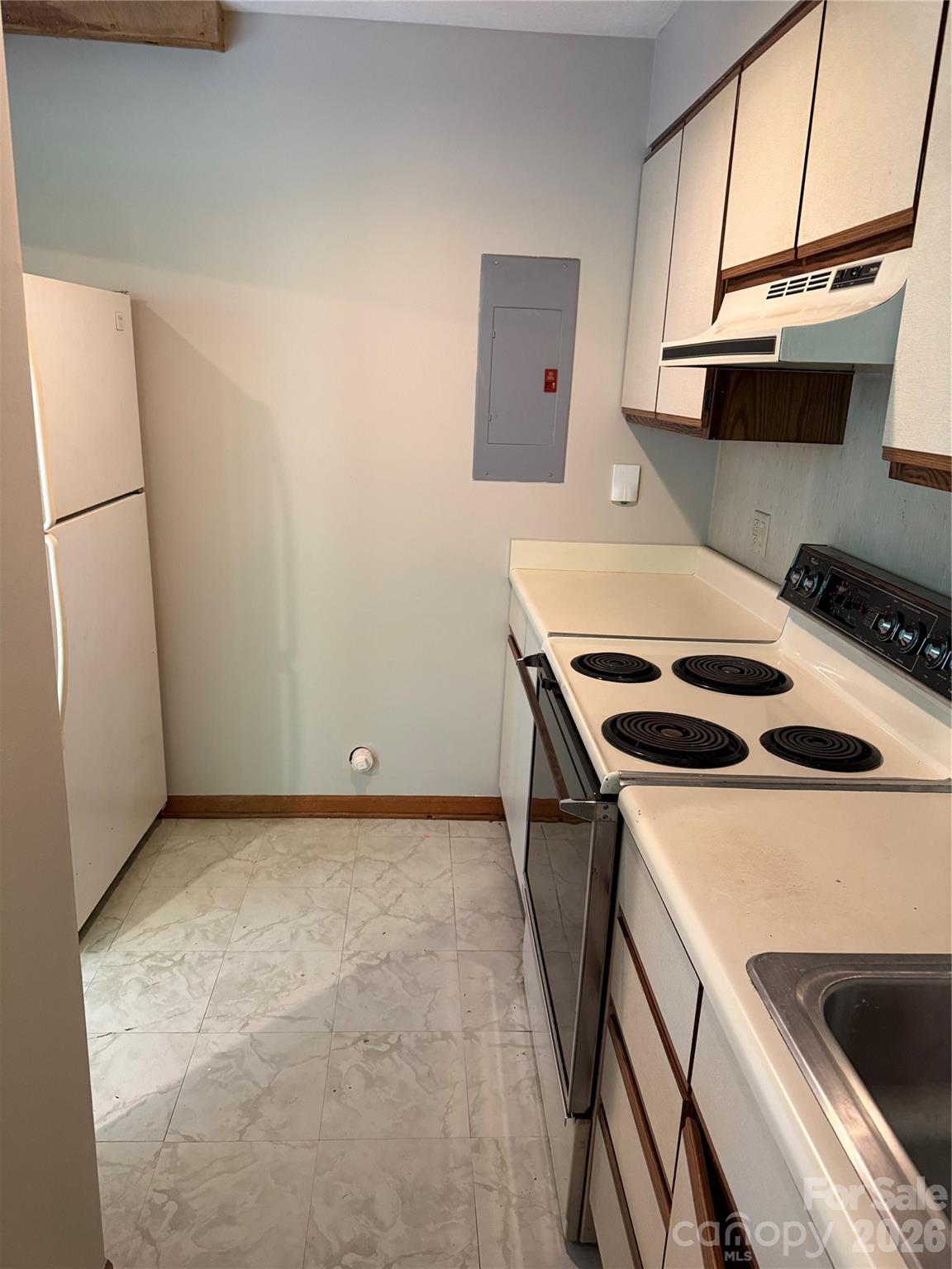 Fourplex at 332 S Beaumont Street, Asheville, photo 6 of 23