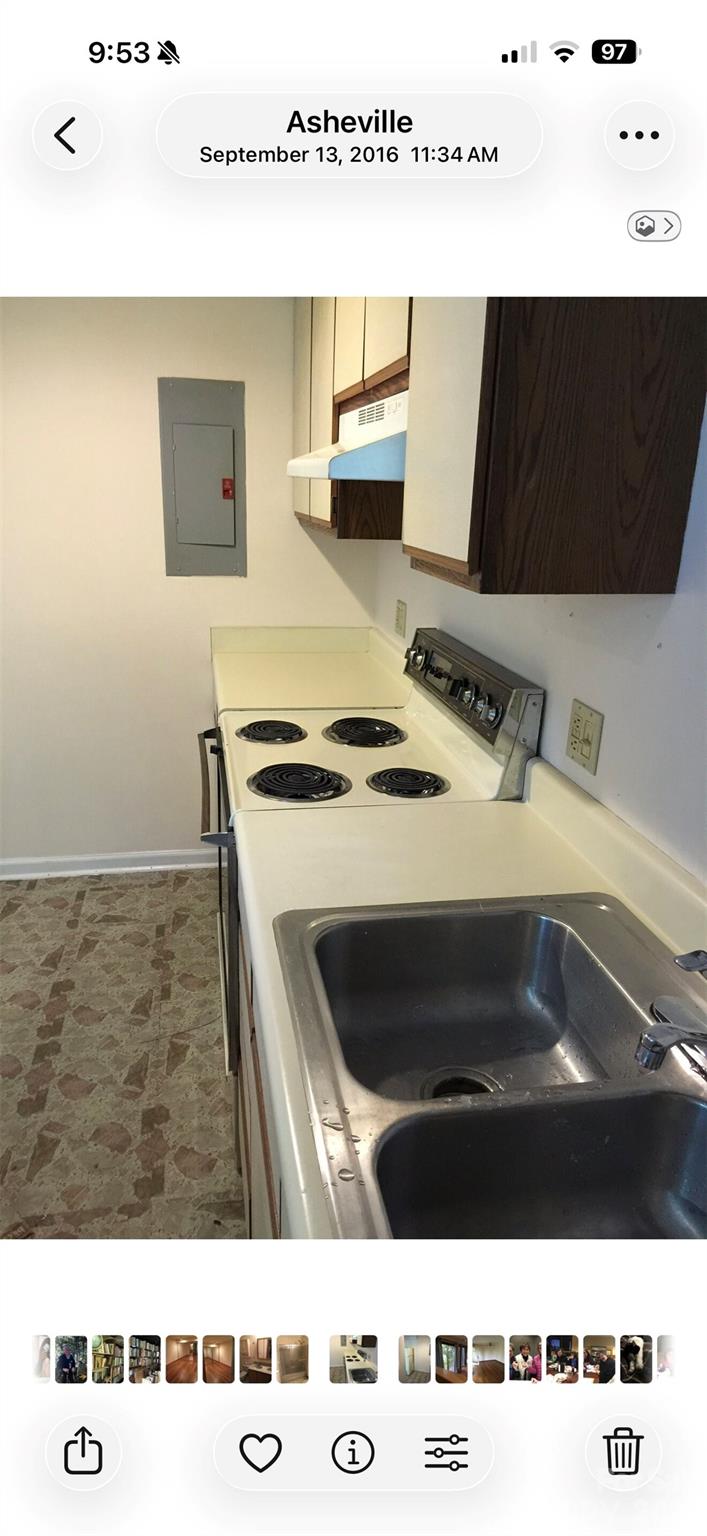 Fourplex at 332 S Beaumont Street, Asheville, photo 21 of 23