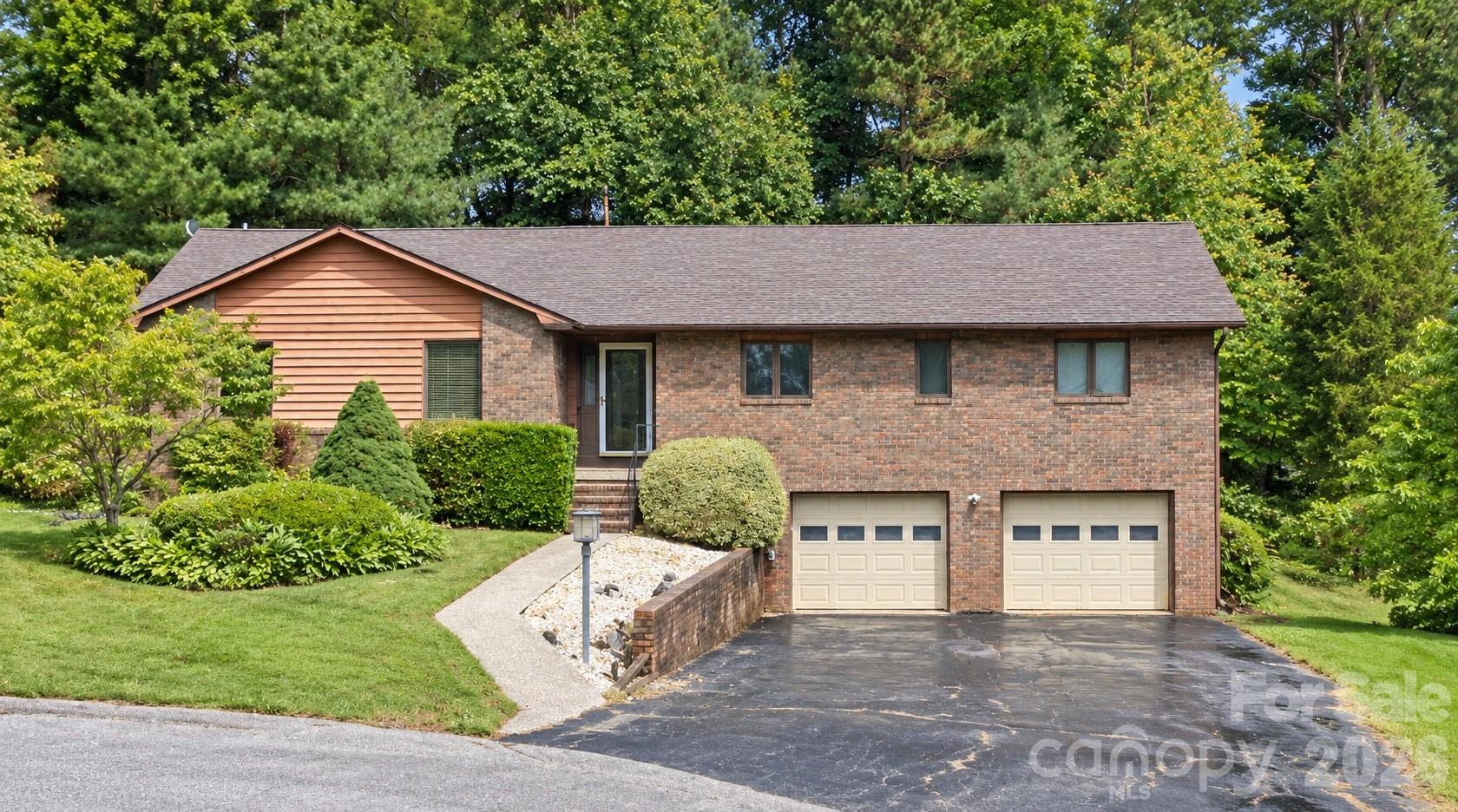 6 Daniel Drive