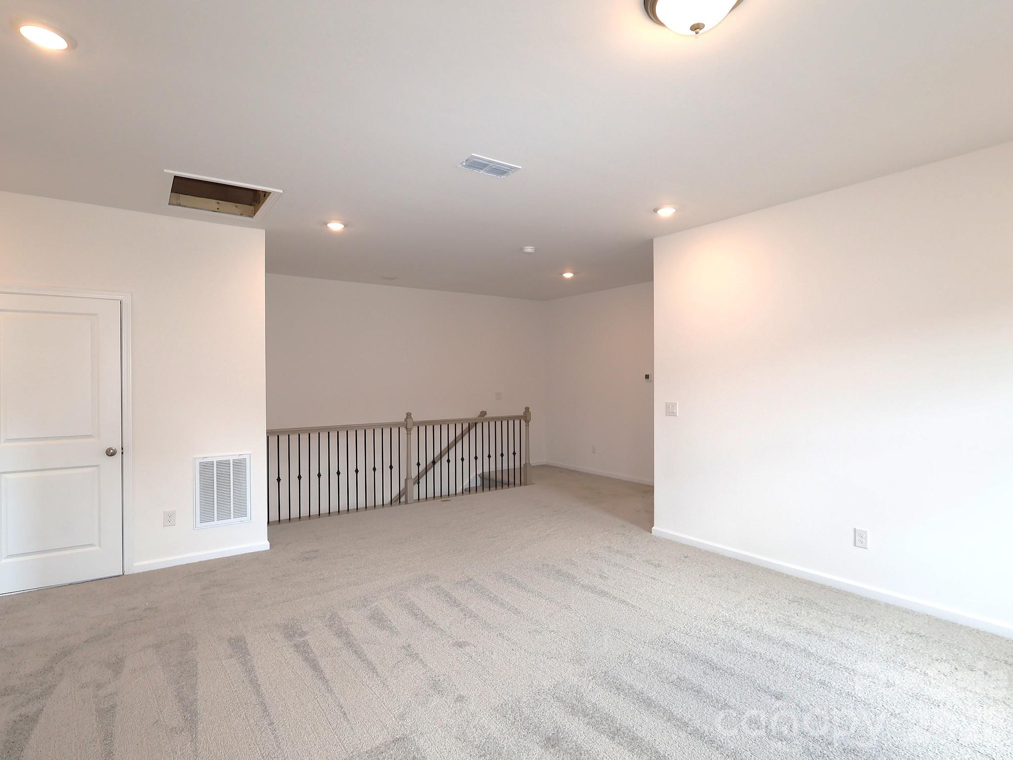 Loft - 238 Amber Glen Drive, Locust